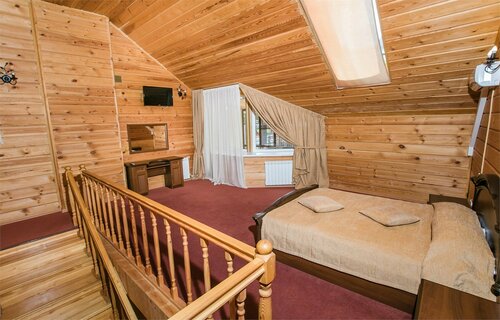 Таунхаус (вид на бассейн)