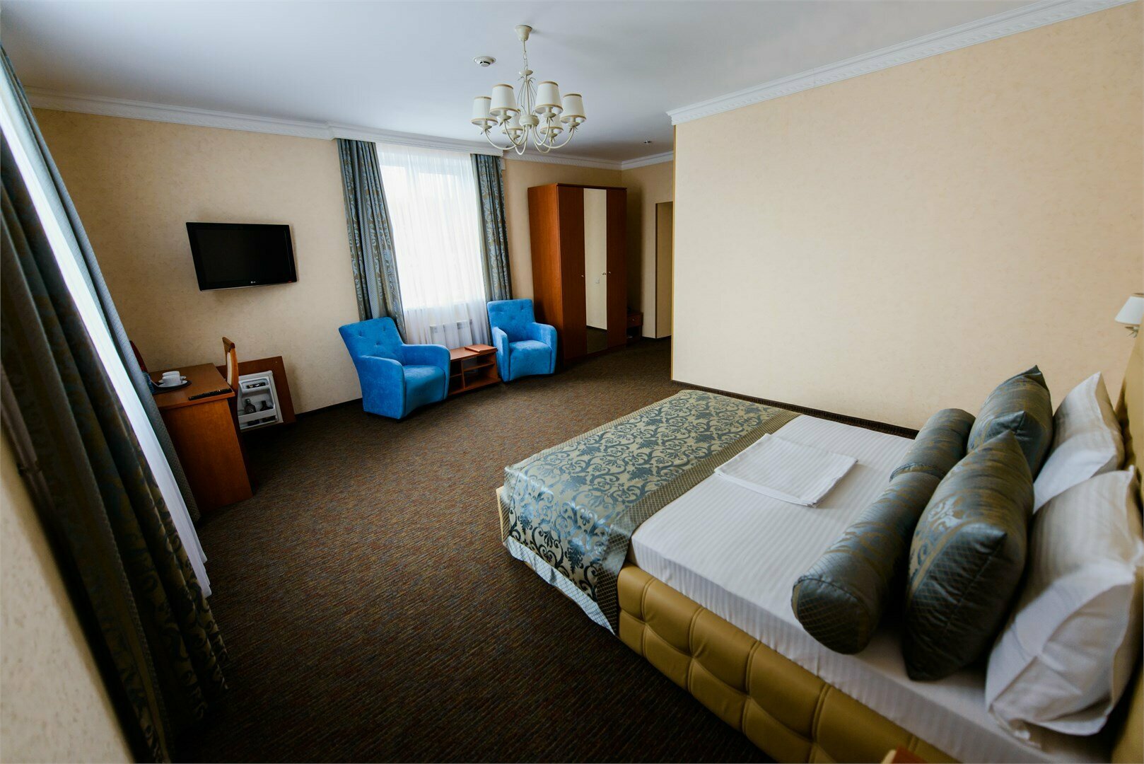 Джуниор сюит с 1 двуспальн.кроватью