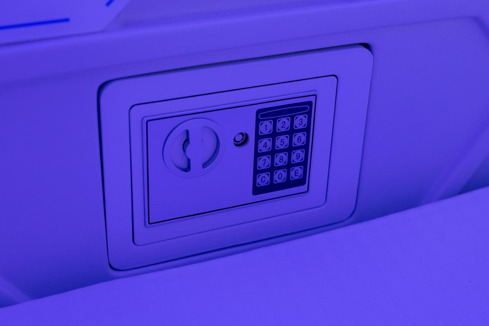 Женская капсула