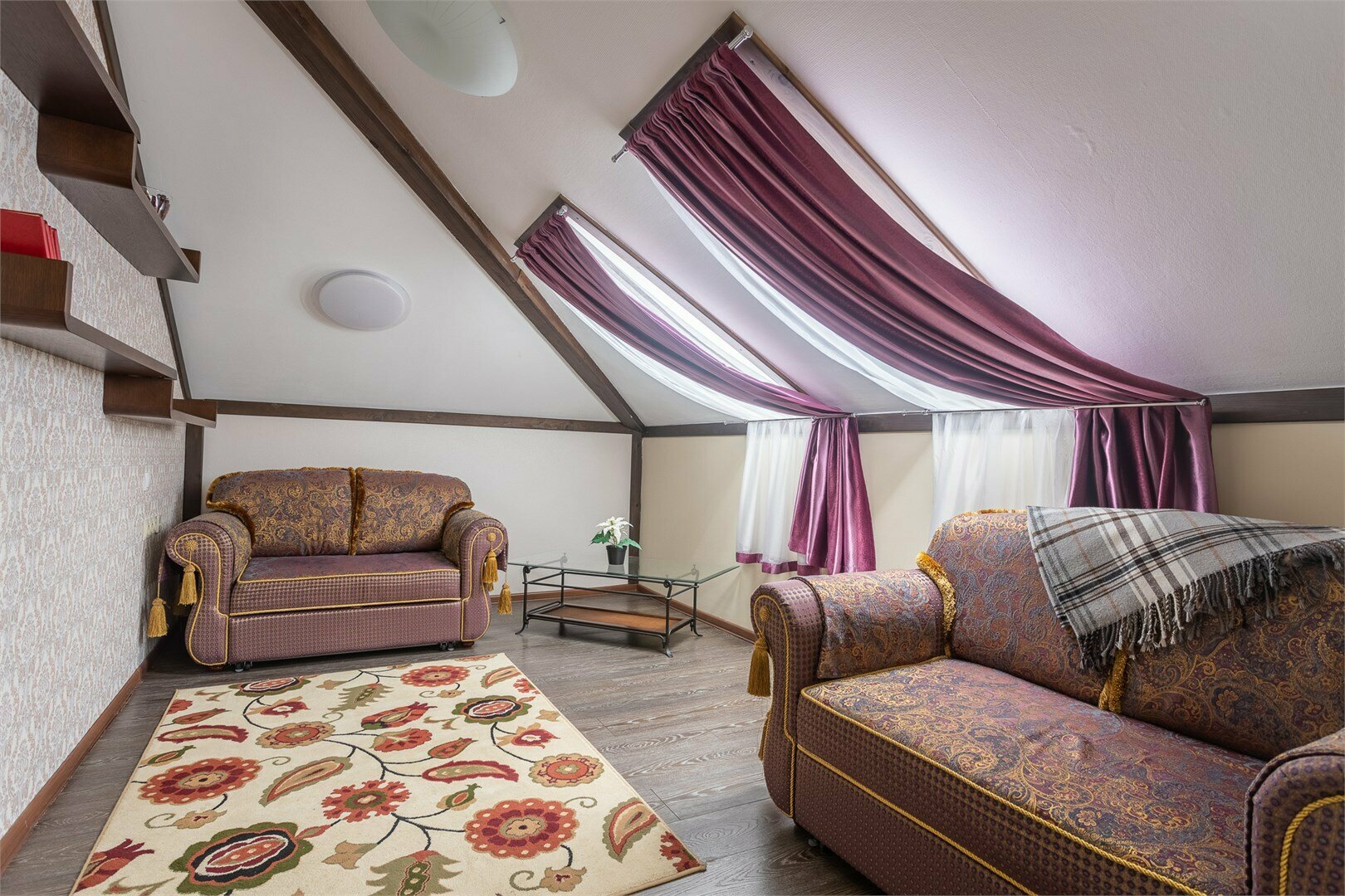 Люкс с кроватью размера «queen-size»