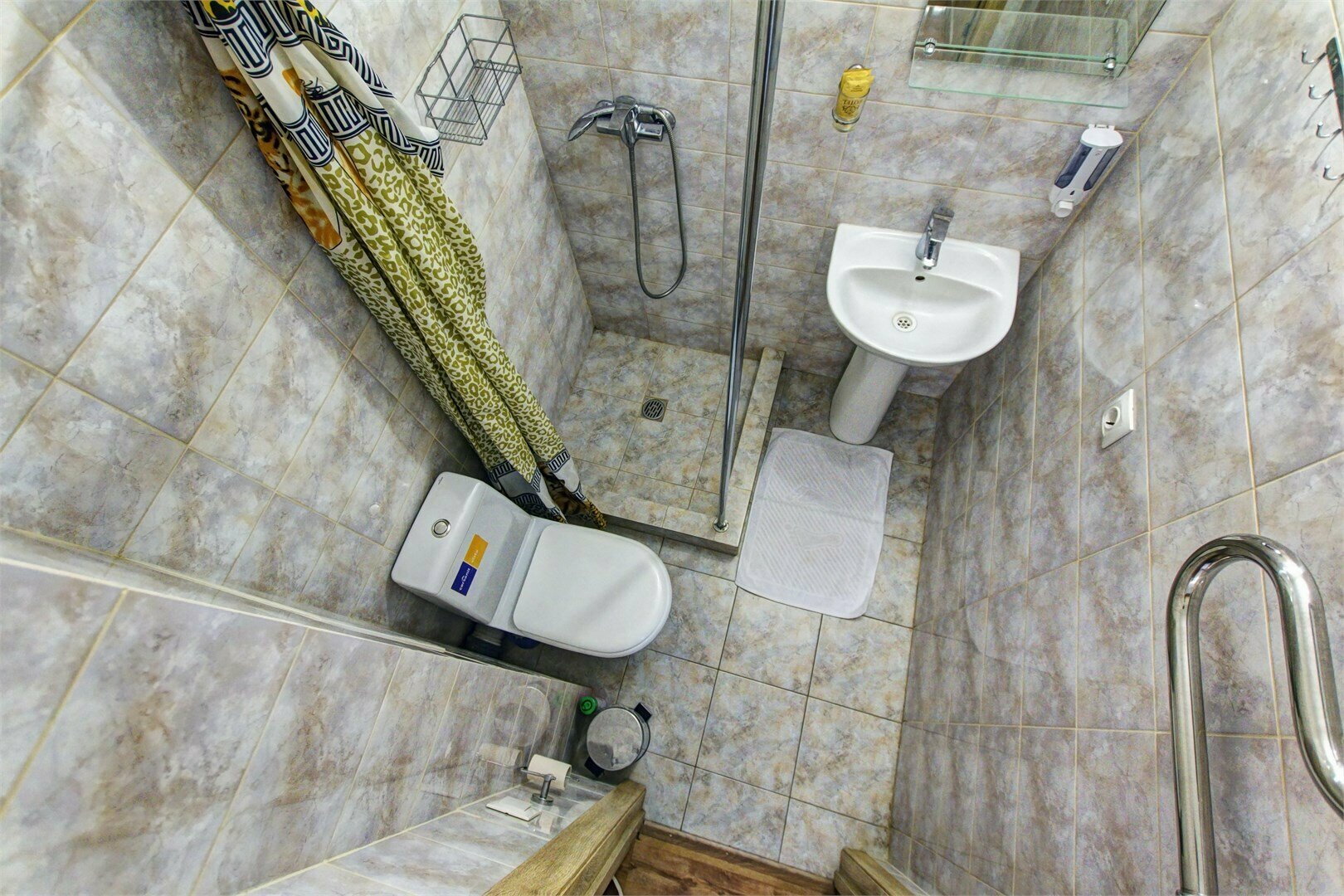 Двухместный номер с 2 отдельными кроватями и ванной