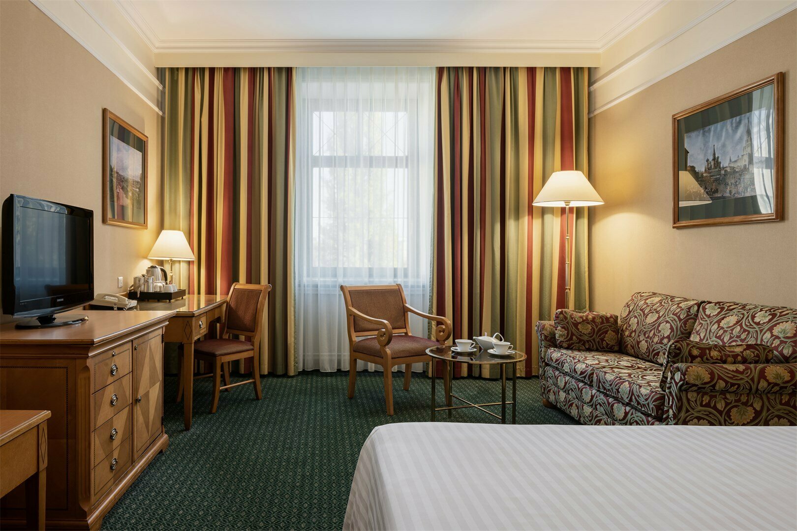 Делюкс, с одной большой кроватью