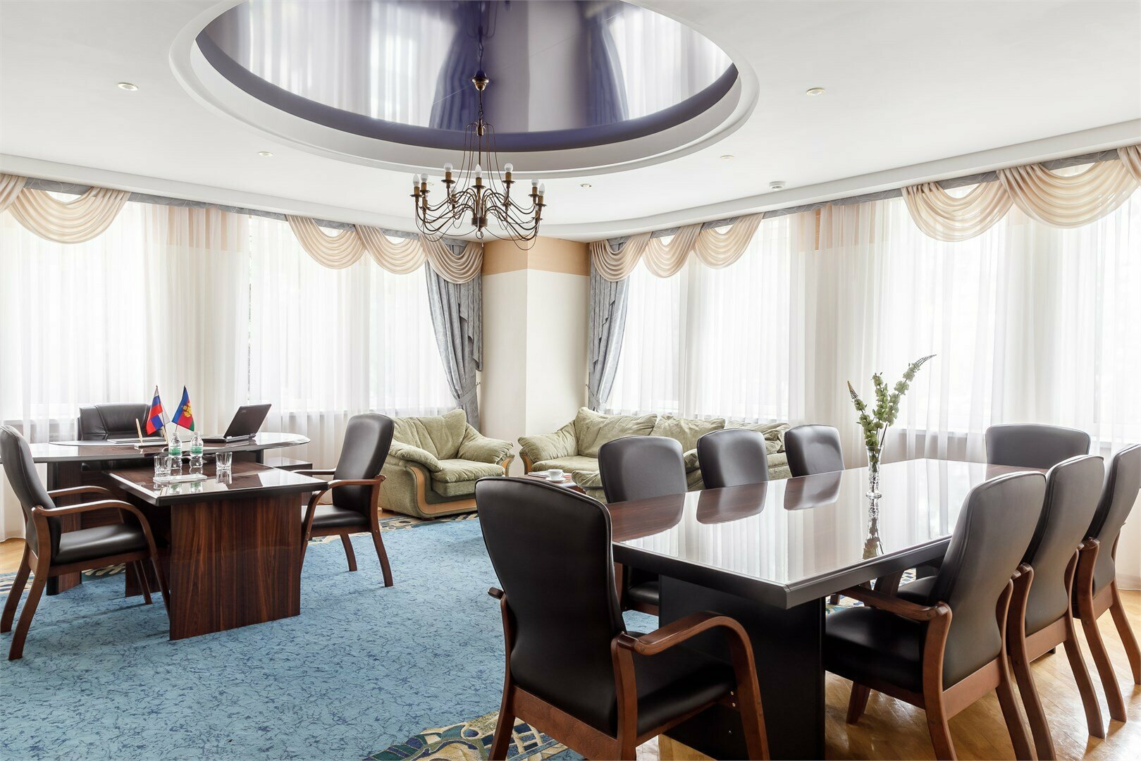 «Люкс-бизнес» трехкомнатный