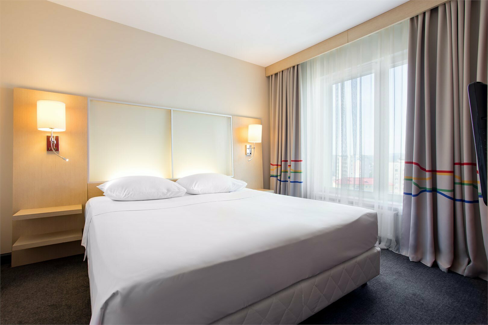 Улучшенный люкс с кроватью размера «king-size»