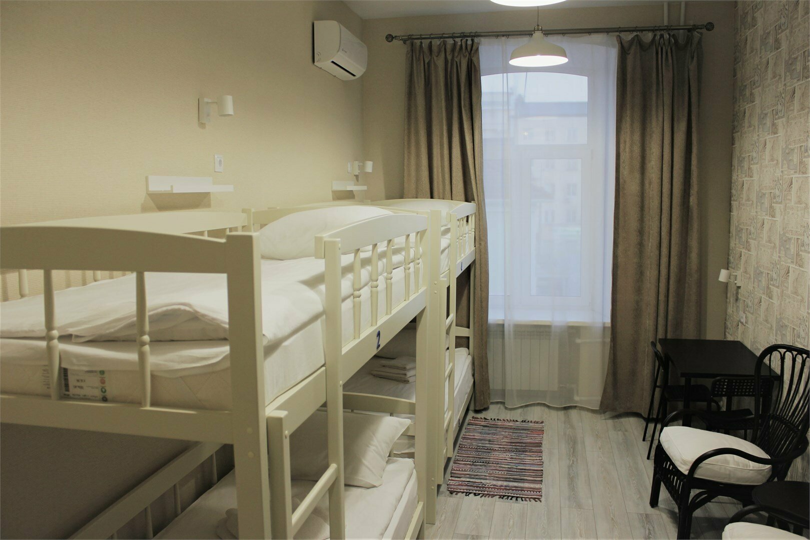 Место в общей 4-местной мужской комнате