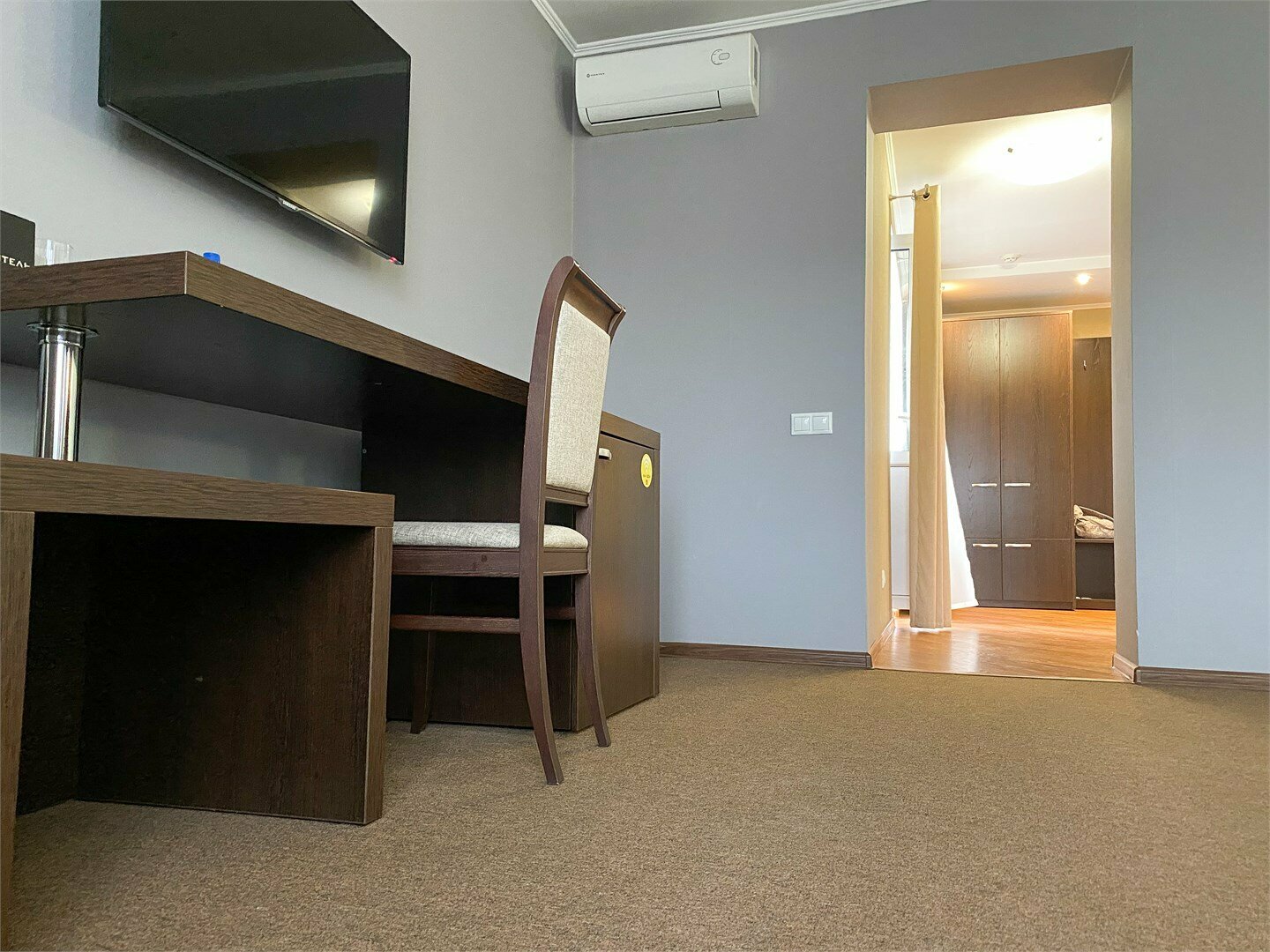 Улучшенный двухместный номер с 2 отдельными кроватями