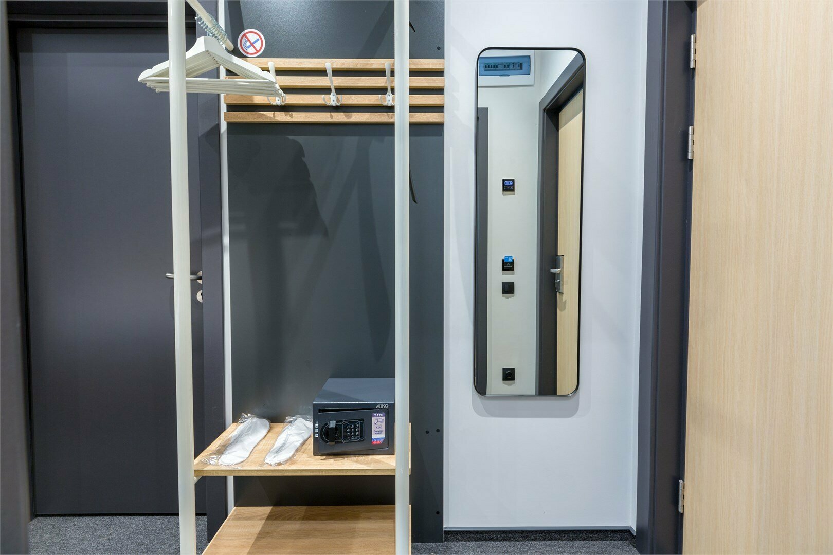 izzzi MANSARDA CONNECT 2+2 с кондиционером