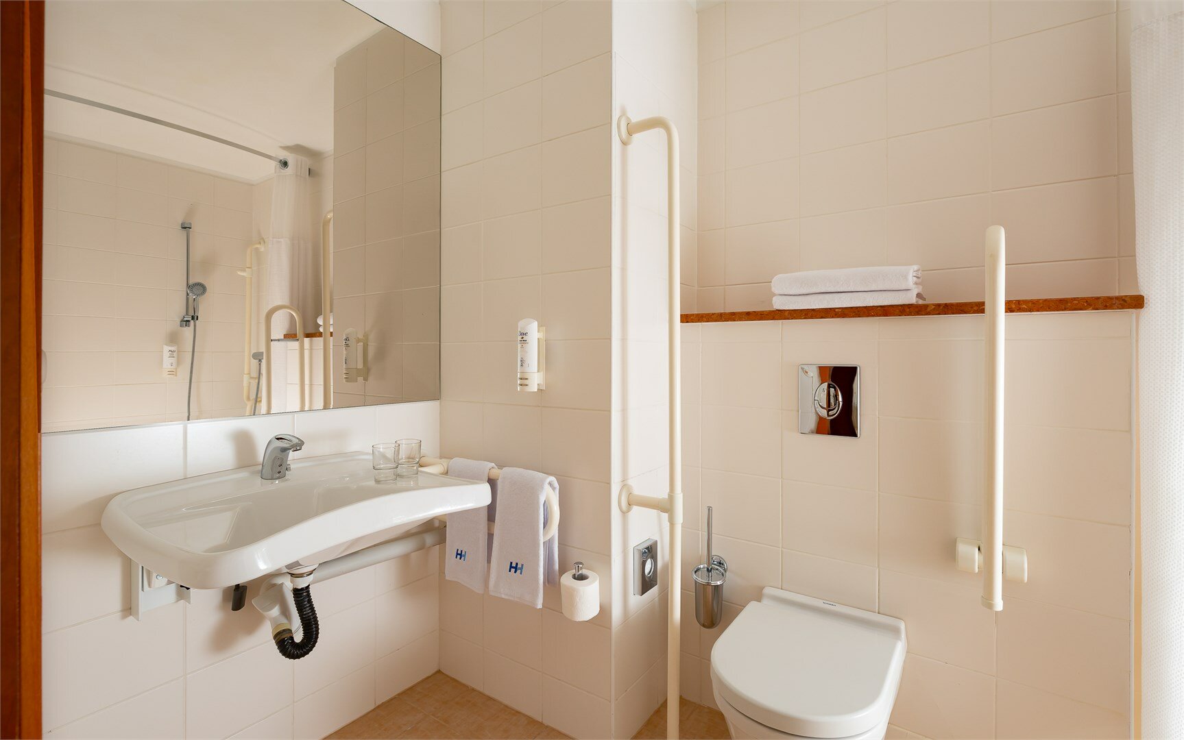 Стандартный номер для людей с ограниченными возможностями с кроватью queen size