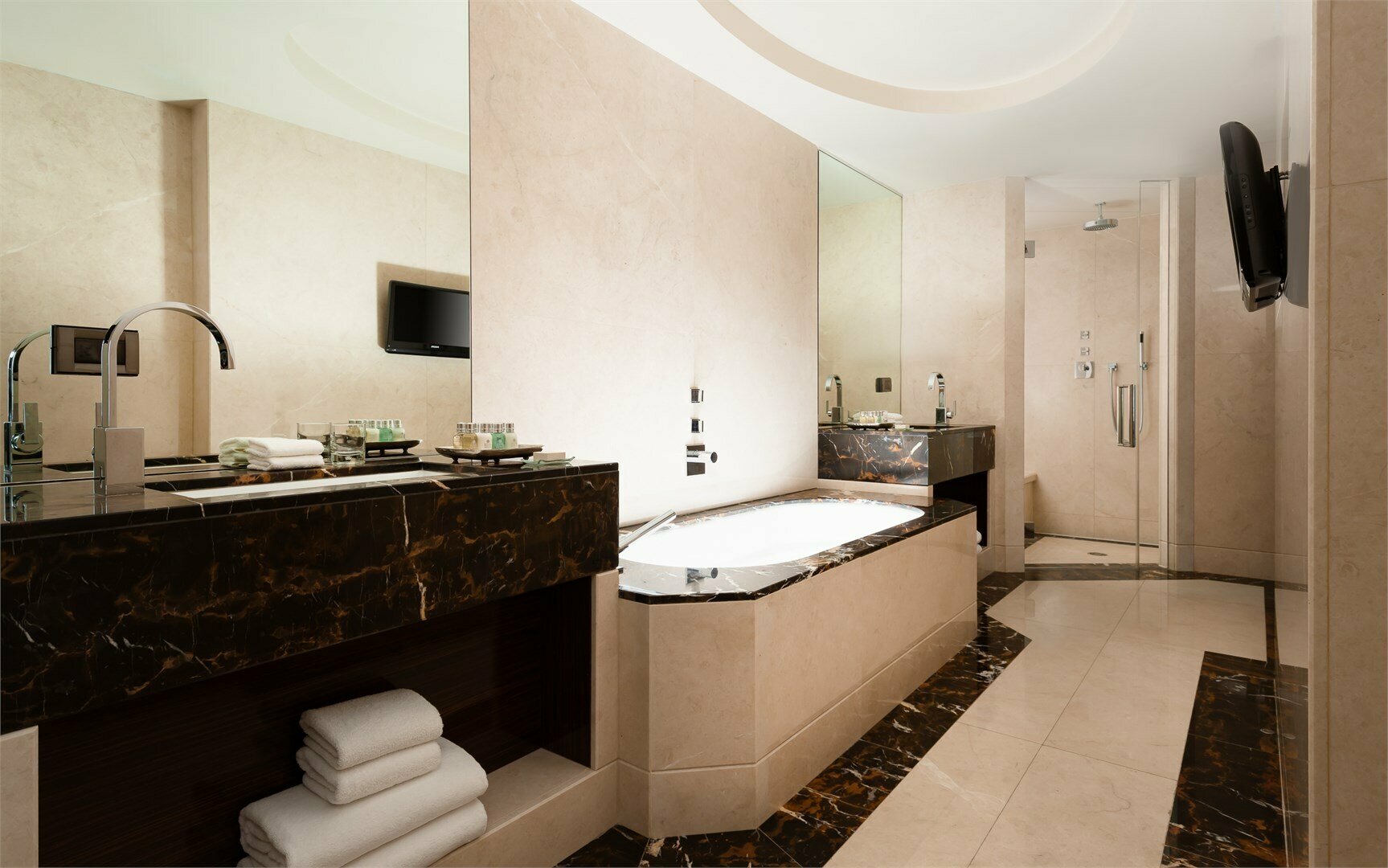 ПРЕЗИДЕНТСКИЙ ЛЮКС "НИЖИНСКИЙ" С ВИДОВОЙ ТЕРРАСОЙ