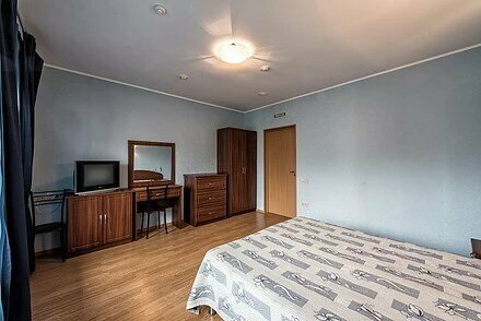 Двухкомтнатный номер в летнем домике