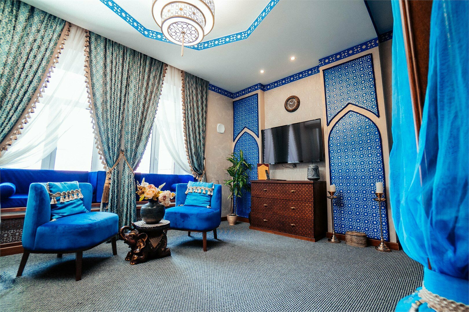 Улучшенный номер с кроватью размера «king-size»