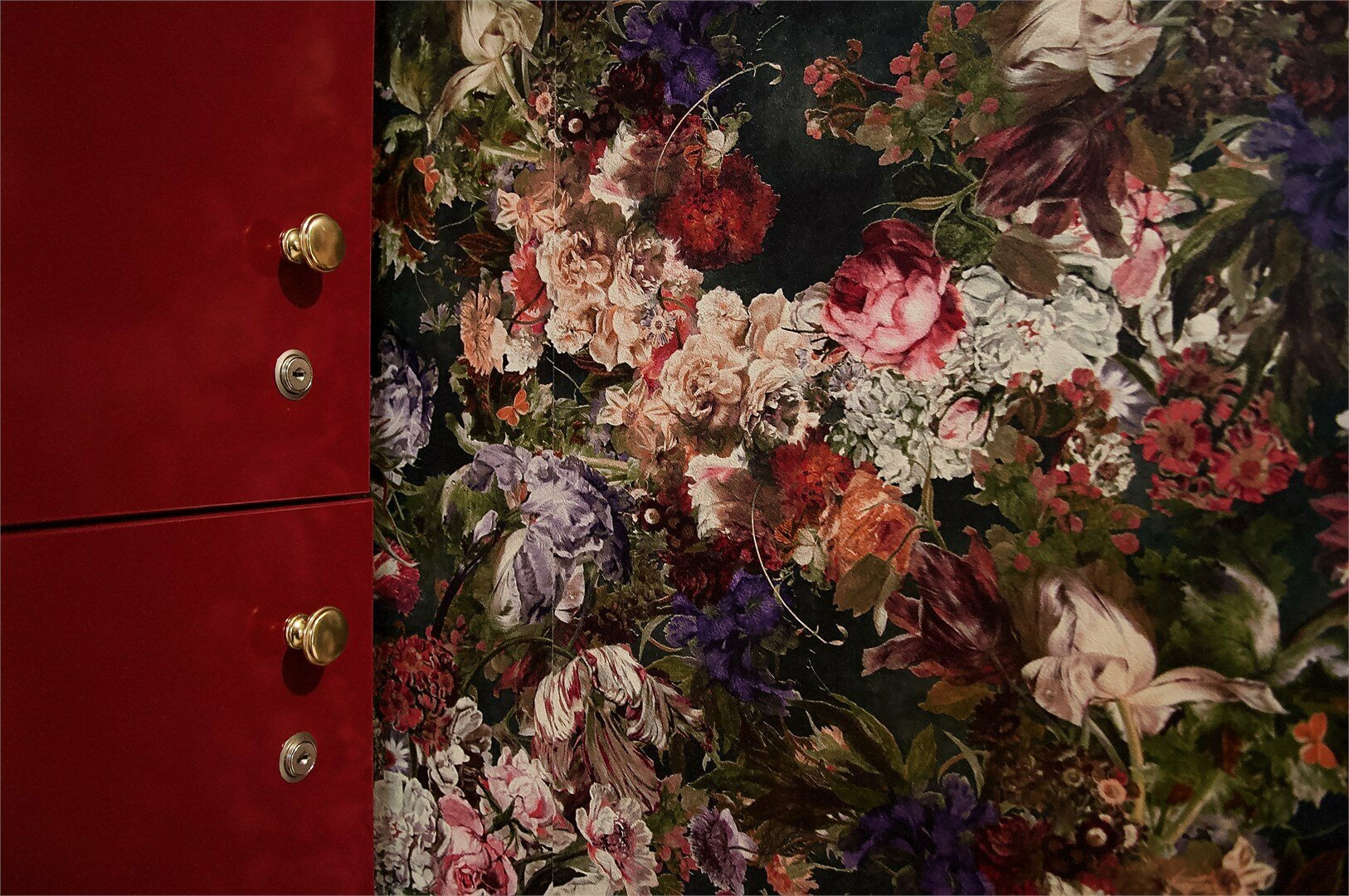 Кровать в женском общем 8-местном номере