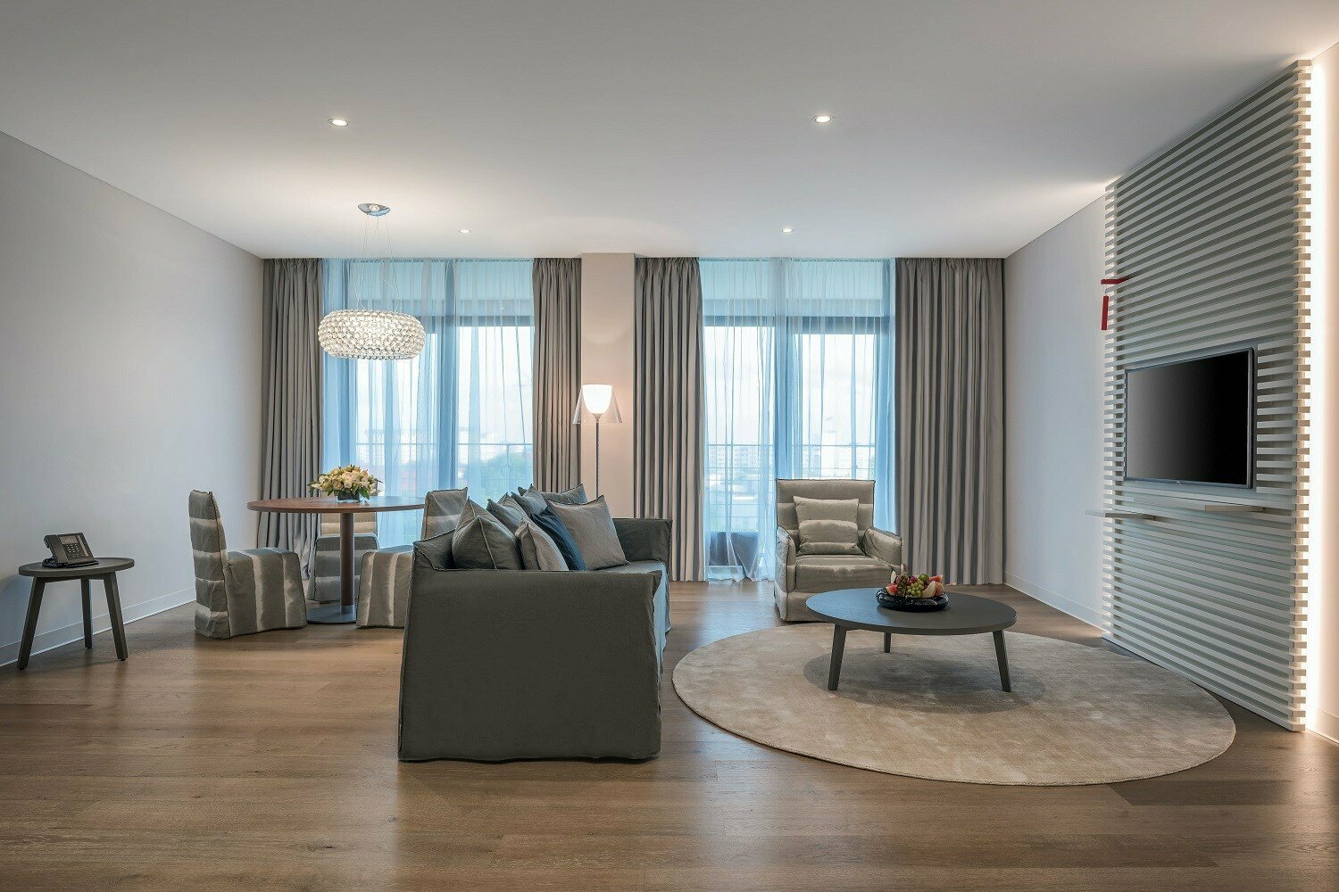 СЕМЕЙНЫЙ ЛЮКС