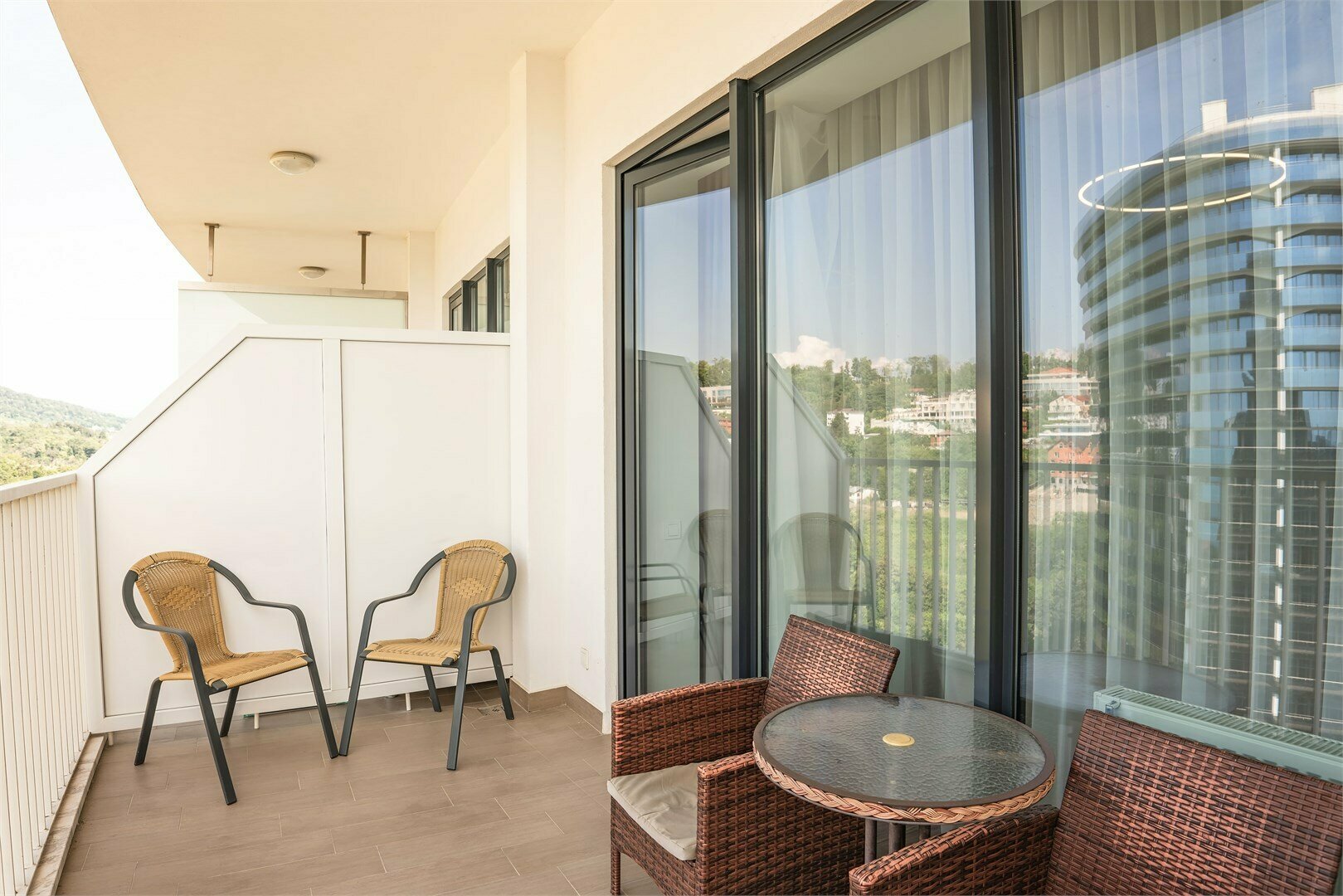 Апартаменты с балконом