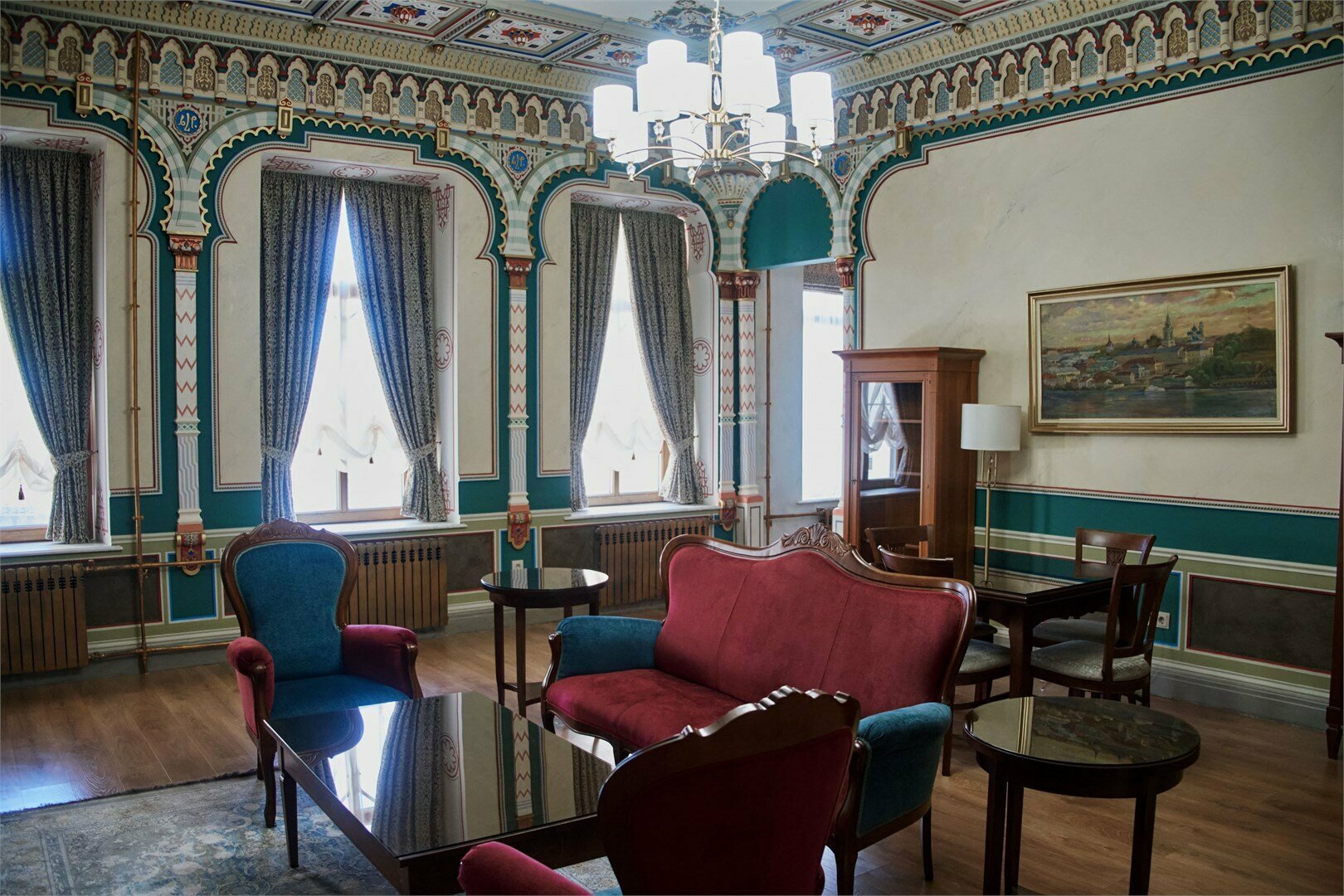 Двухкомнатный исторический Люкс "Мавритания"