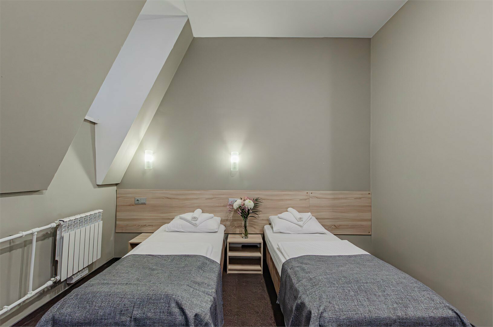 Номер с 2 раздельными кроватями на мансарде