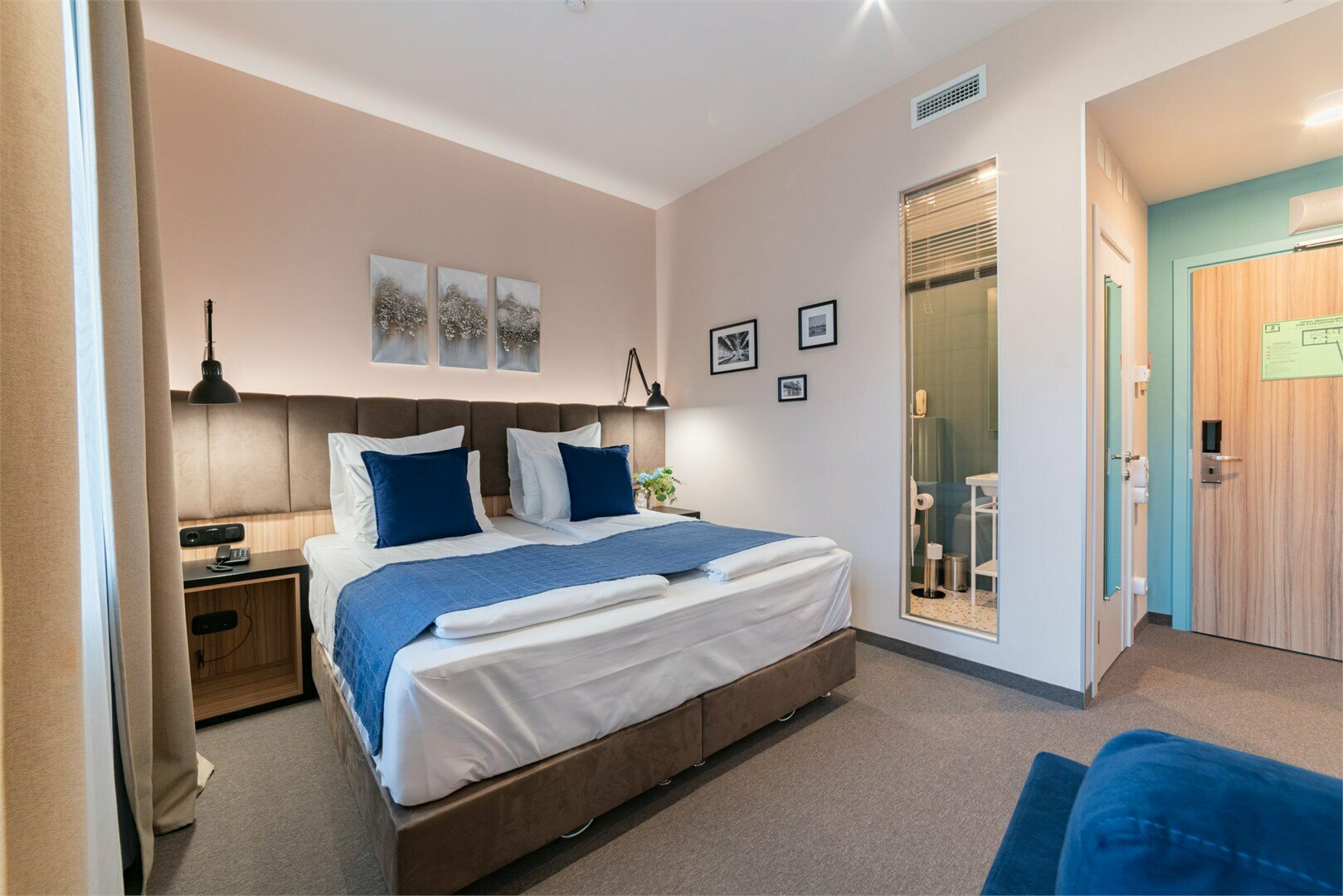 Улучшенный двухместный номер с 1 кроватью