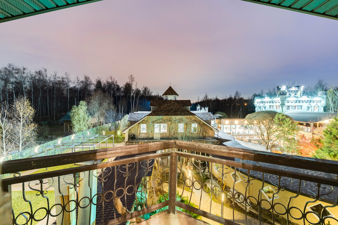 Люкс с балконом