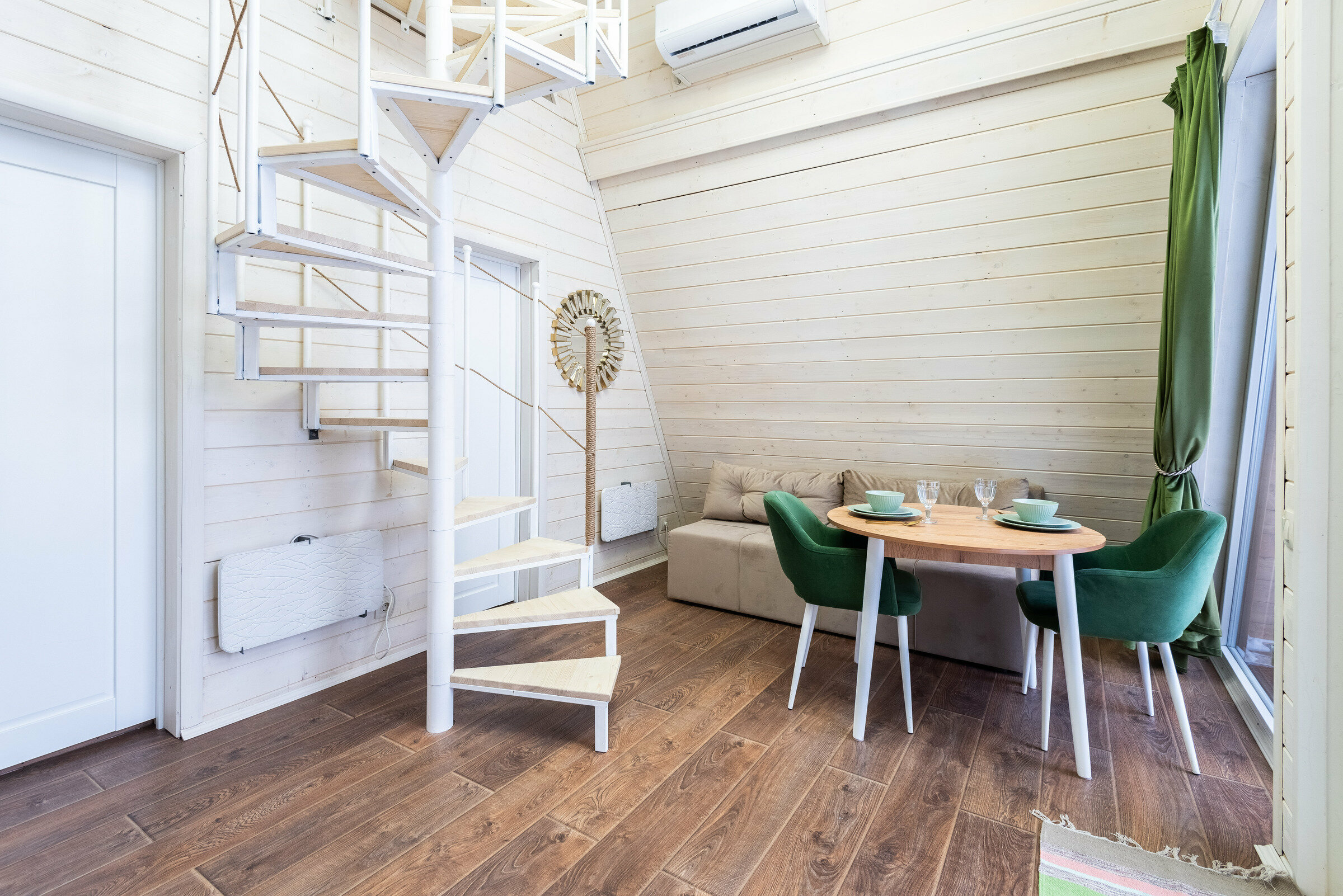 Дом с видом на озеро