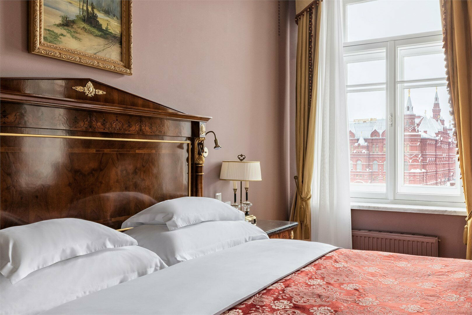 Студия с видом на Кремль