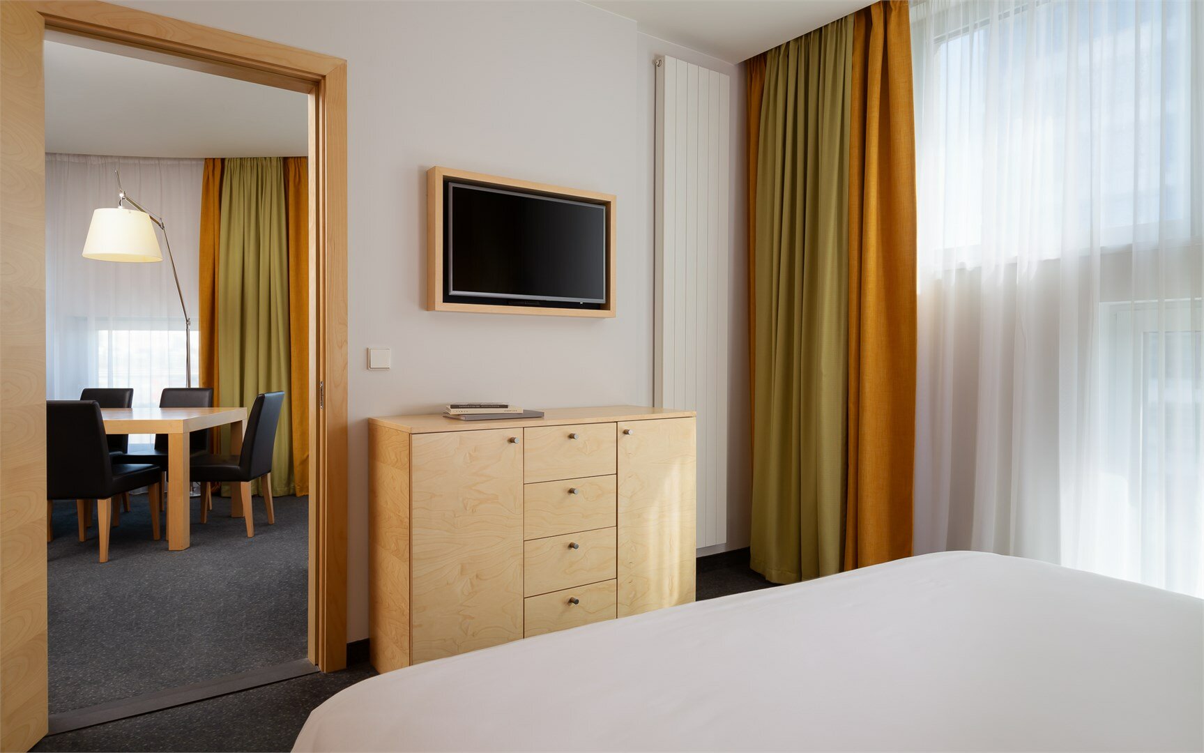 Двухкомнатный Люкс с доступом в Гостиную Клубного этажа, Завтрак включен