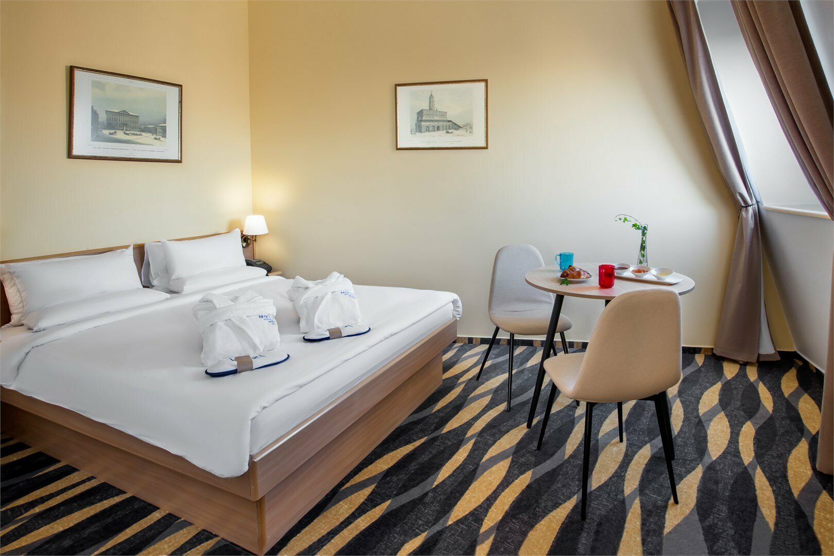 Номер Executive, с панорамным видом на город - с двуспальной кроватью и диваном-кроватью