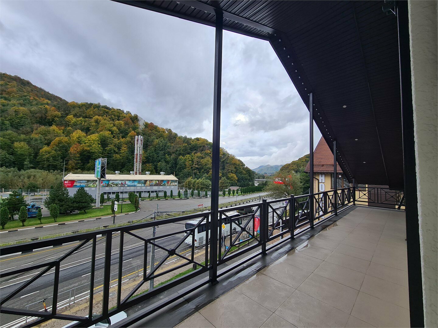 Двухкомнатные Апартаменты с террасой и видом на горы