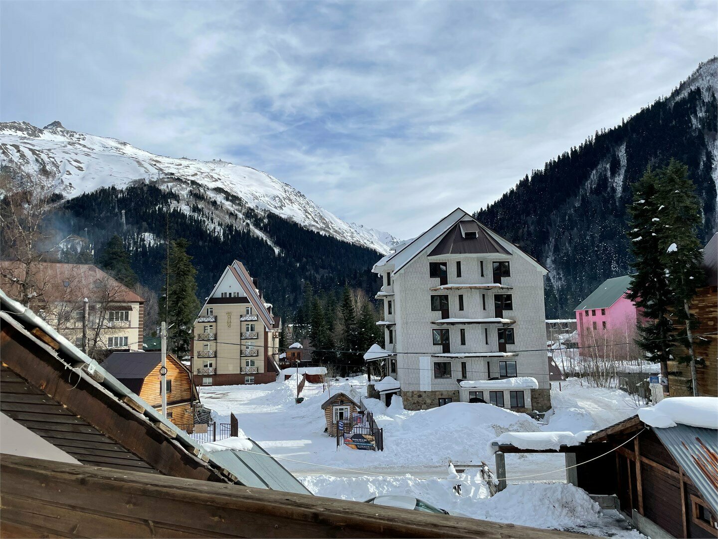 Трехместный номер с балконом № 9