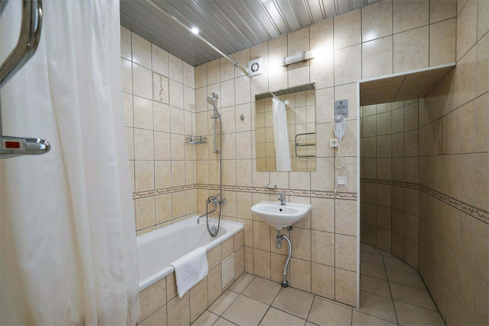 Меблированная комната формата «Базовый» с 2 кроватями