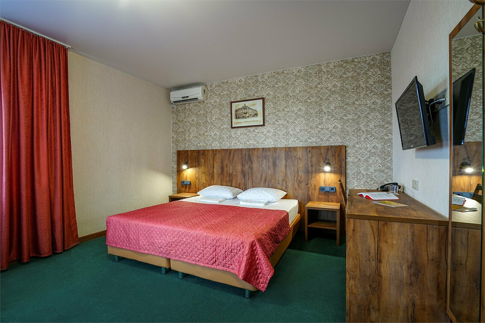 Улучшенный двухместный номер с 1 кроватью или 2 отдельными кроватями, вид на город