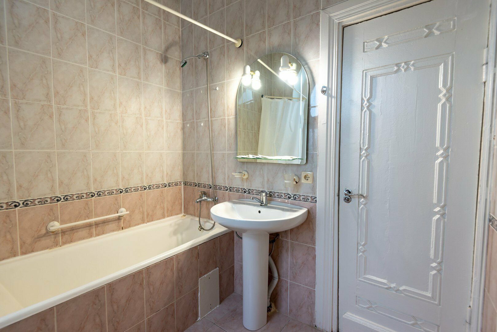 Полулюкс двухкомнатный без балкона (корпус №1)