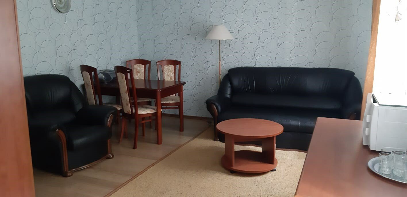 Двухкомнатный номер с двуспальной кроватью