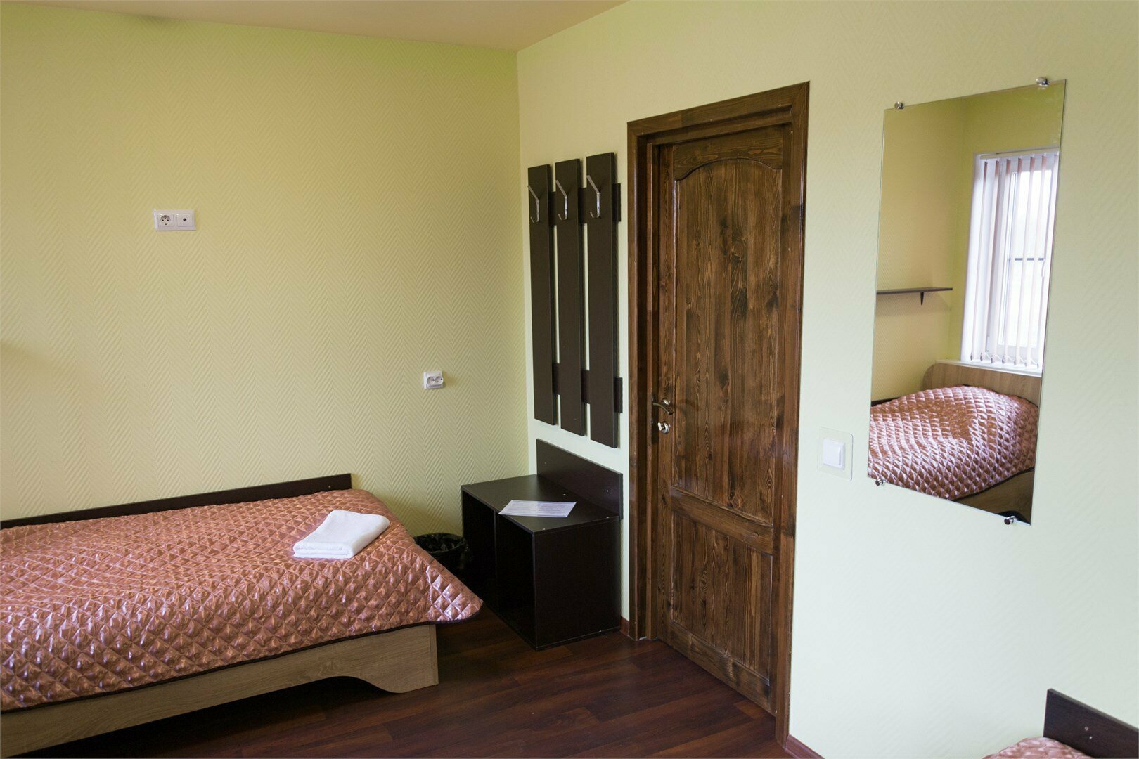 Однокомнатный 3-х местный б/удобств