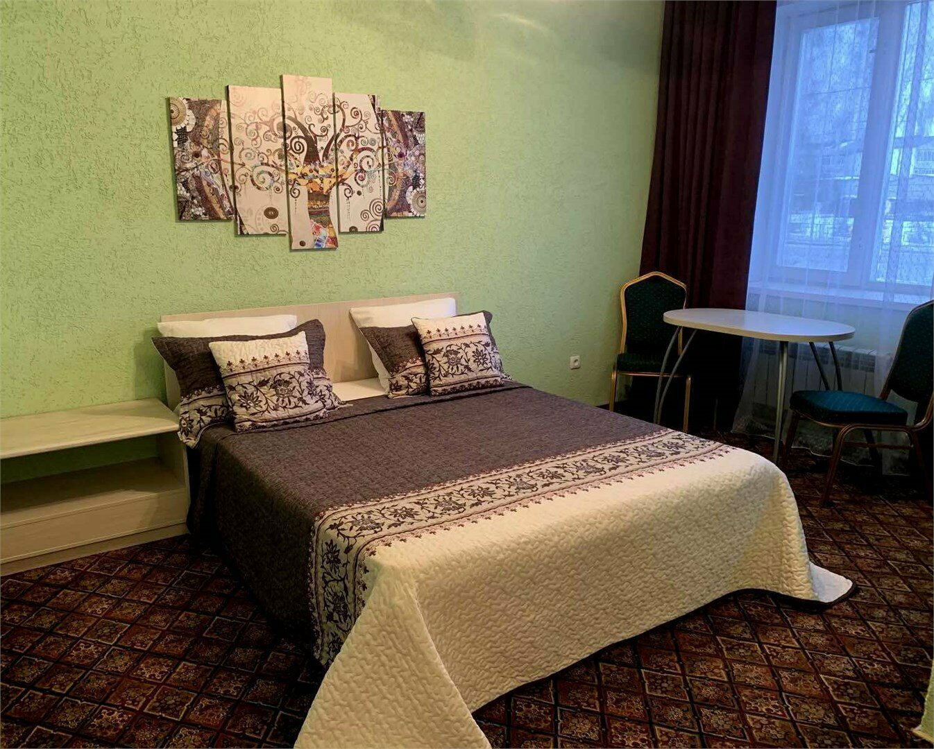 ПОЛУЛЮКС с лоджией и с двухспальной кроватью (2х-местный)