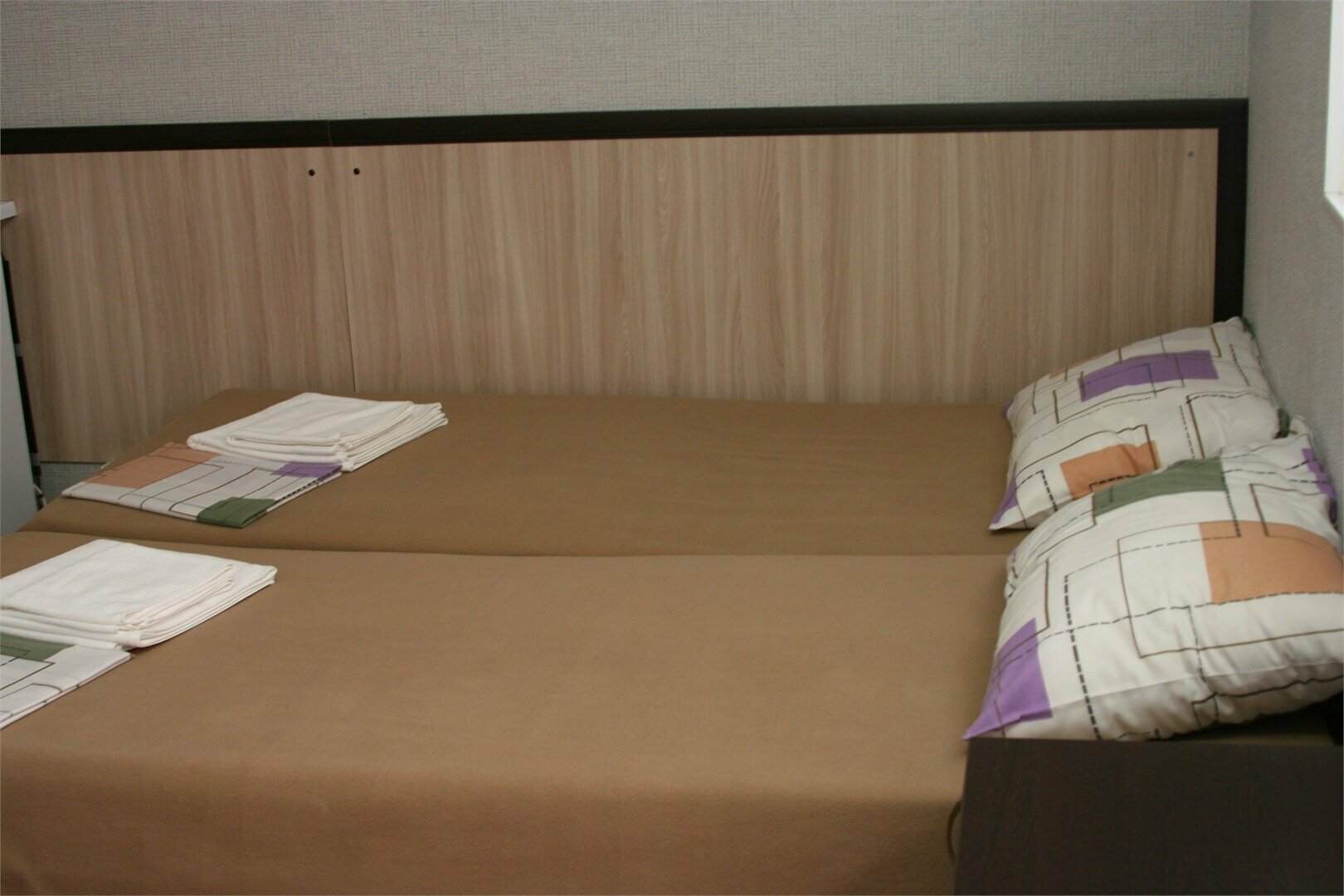 Двухместный номер эконом-класса с 2 отдельными кроватями