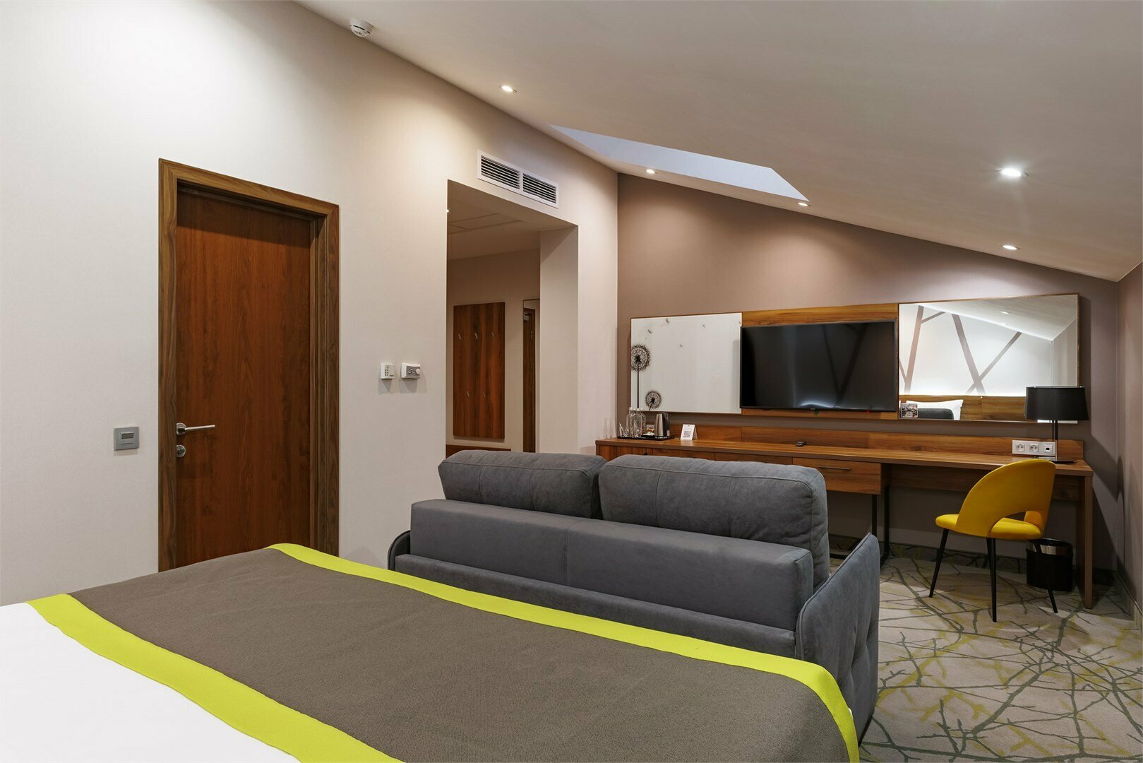 Мансардный делюкс / Mansard Junior Suite