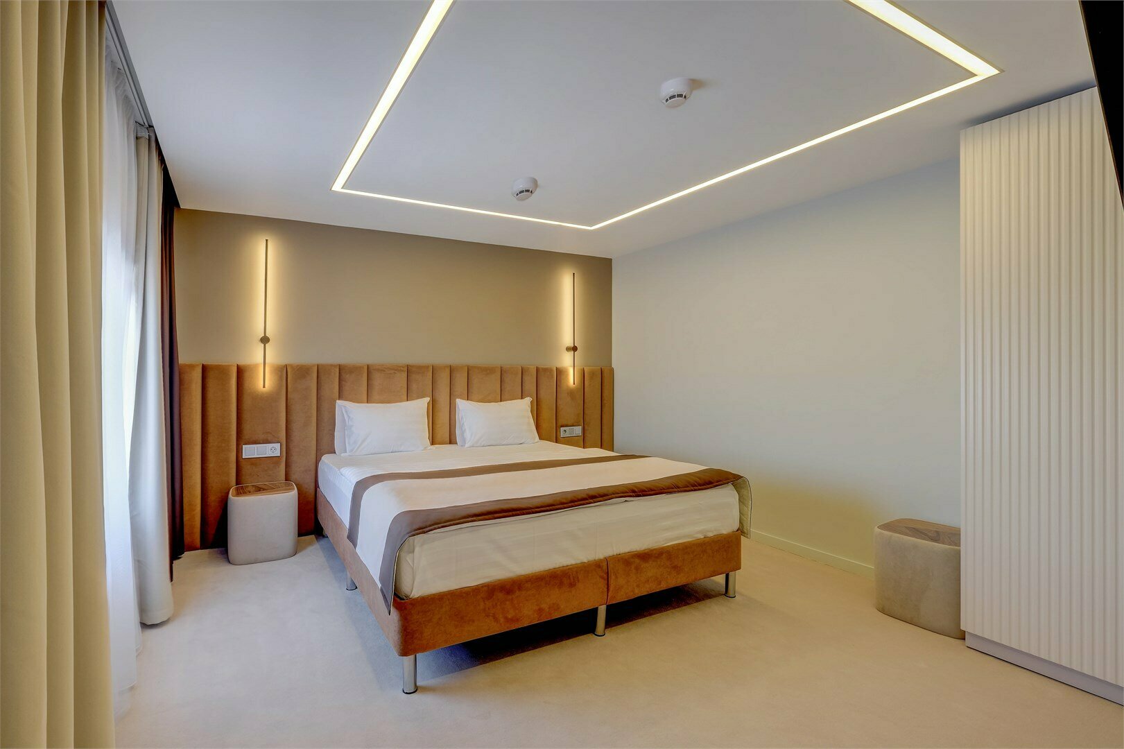 Улучшенный двухкомнатный номер категории "Джуниор Сюит".