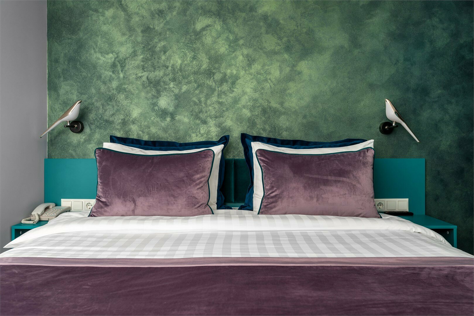 Супериор NEW с одной большой кроватью