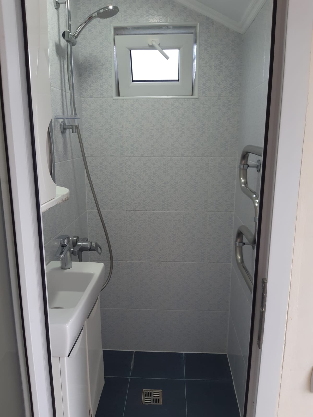 Семейный номер с душем