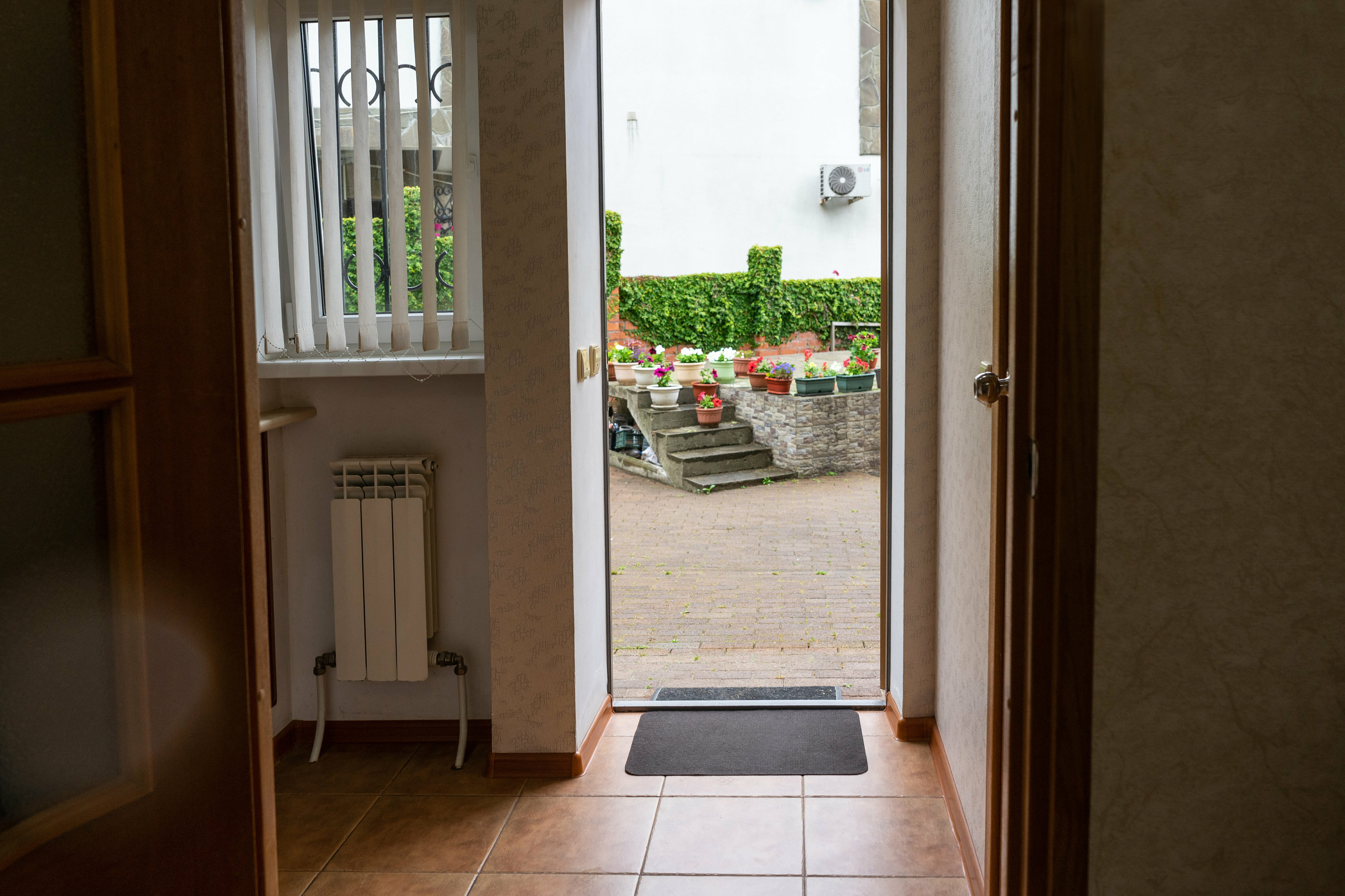 Номер 5, с маленькой кухней, санузлом внутри и отдельным входом