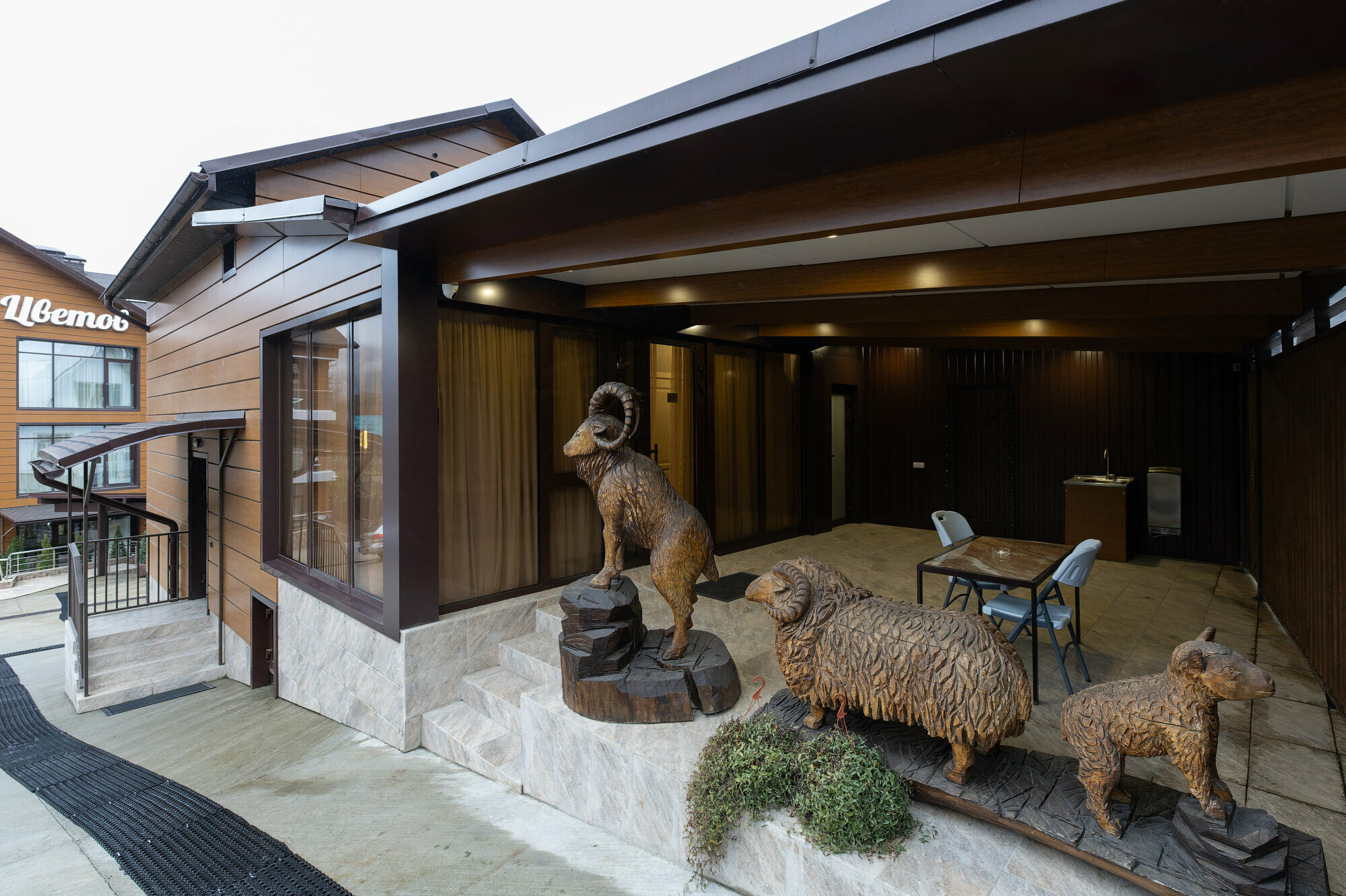 Делюкс | патио