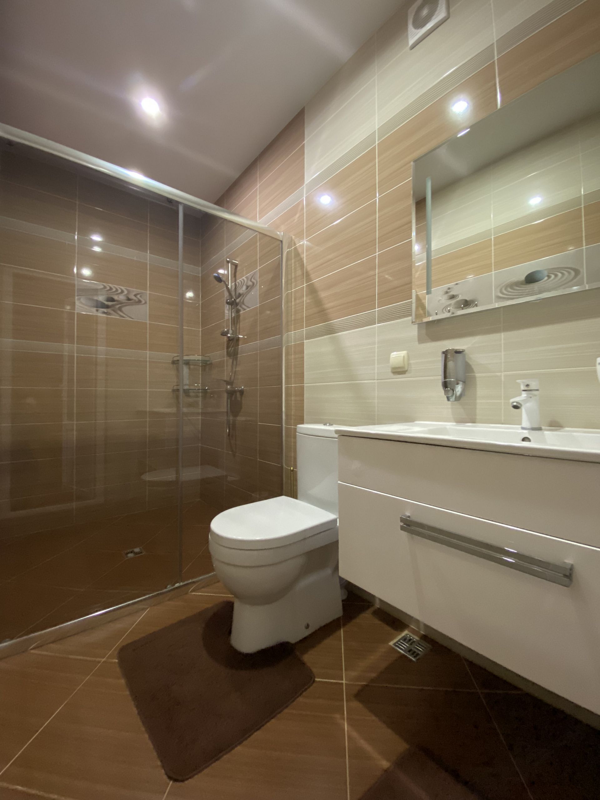 Стандартный трехместный номер