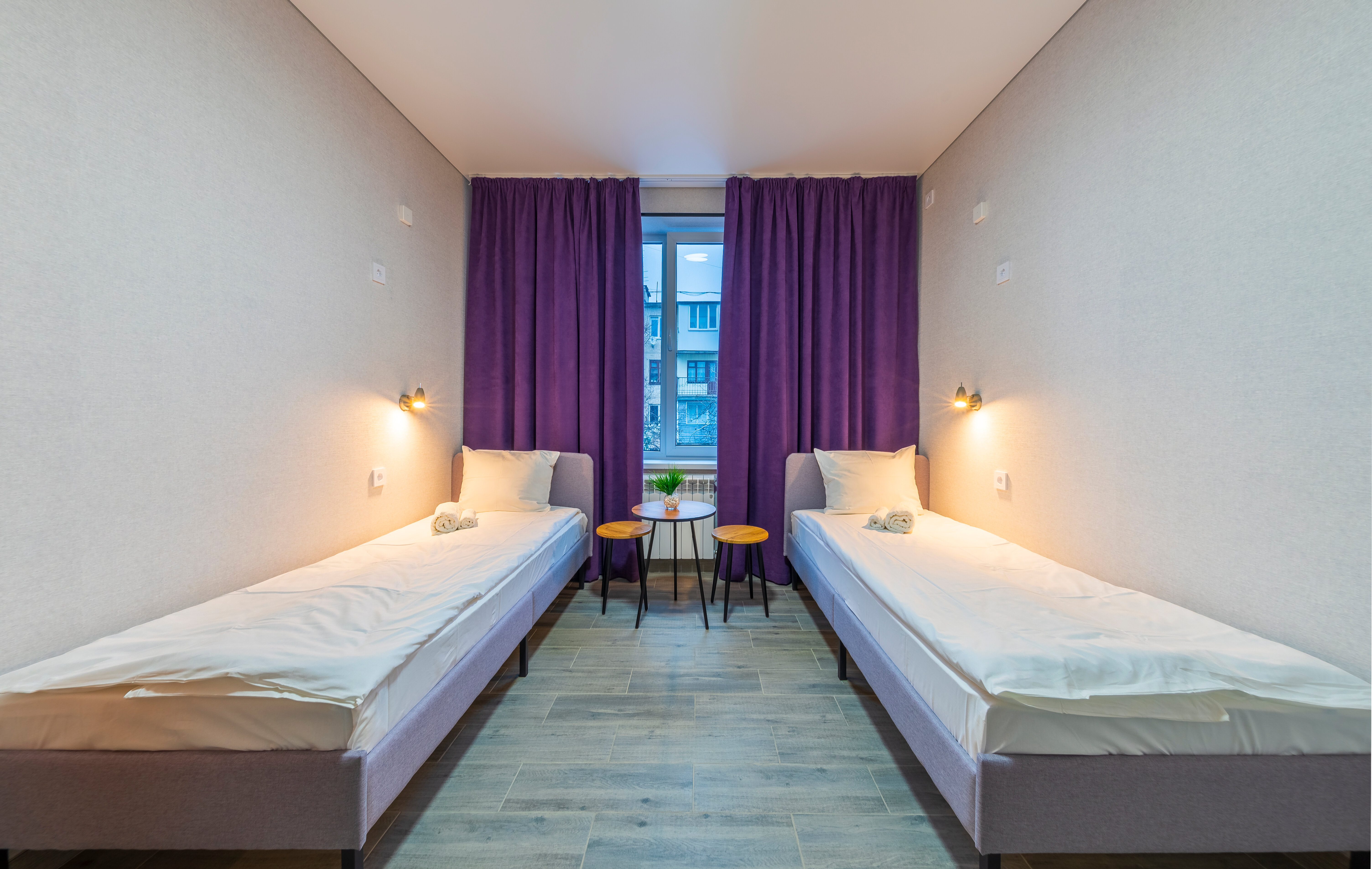 Односпальная кровать в общем мужском номере