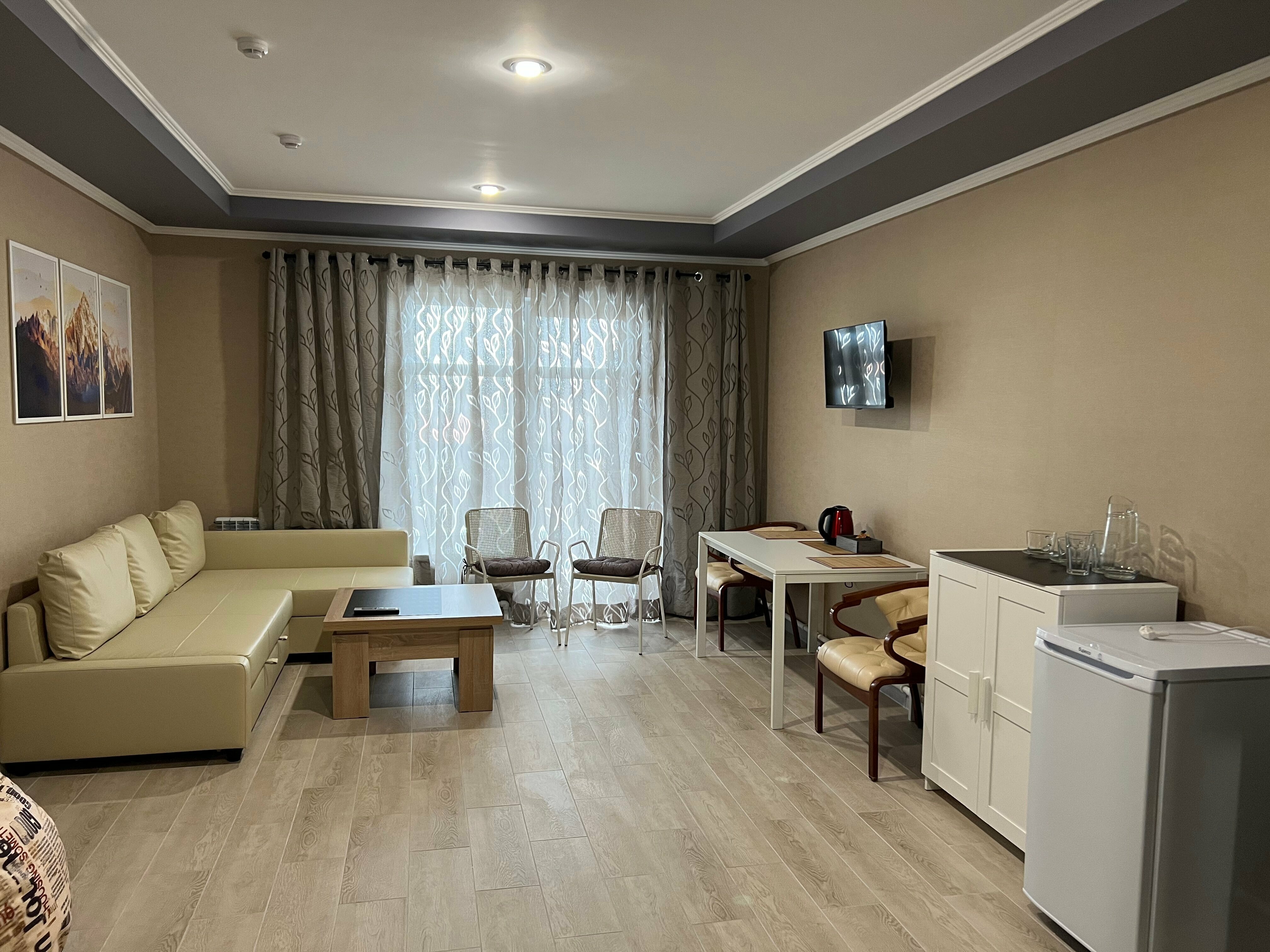 Семейный номер с балконом