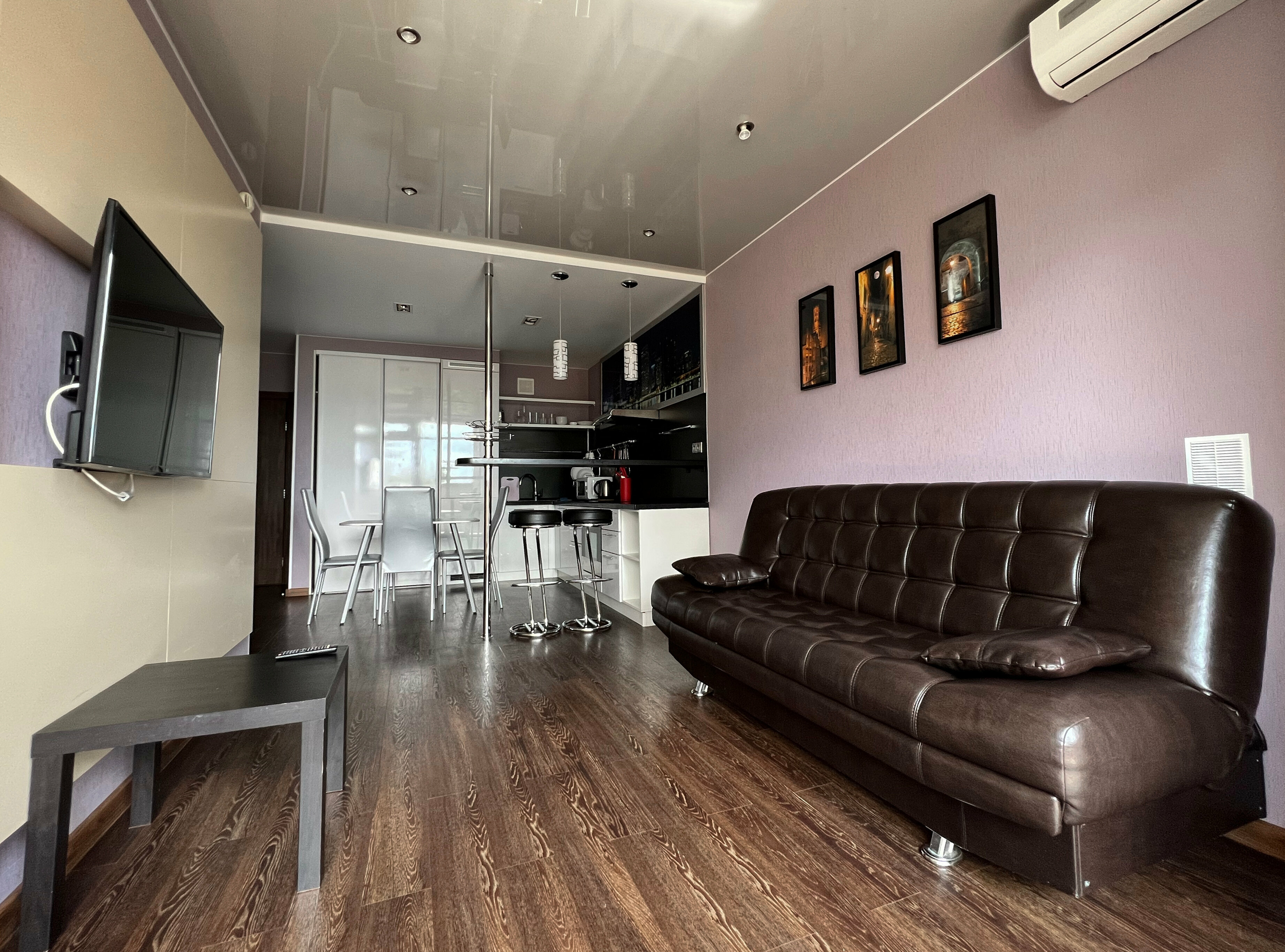 Семейный номер с видом на озеро