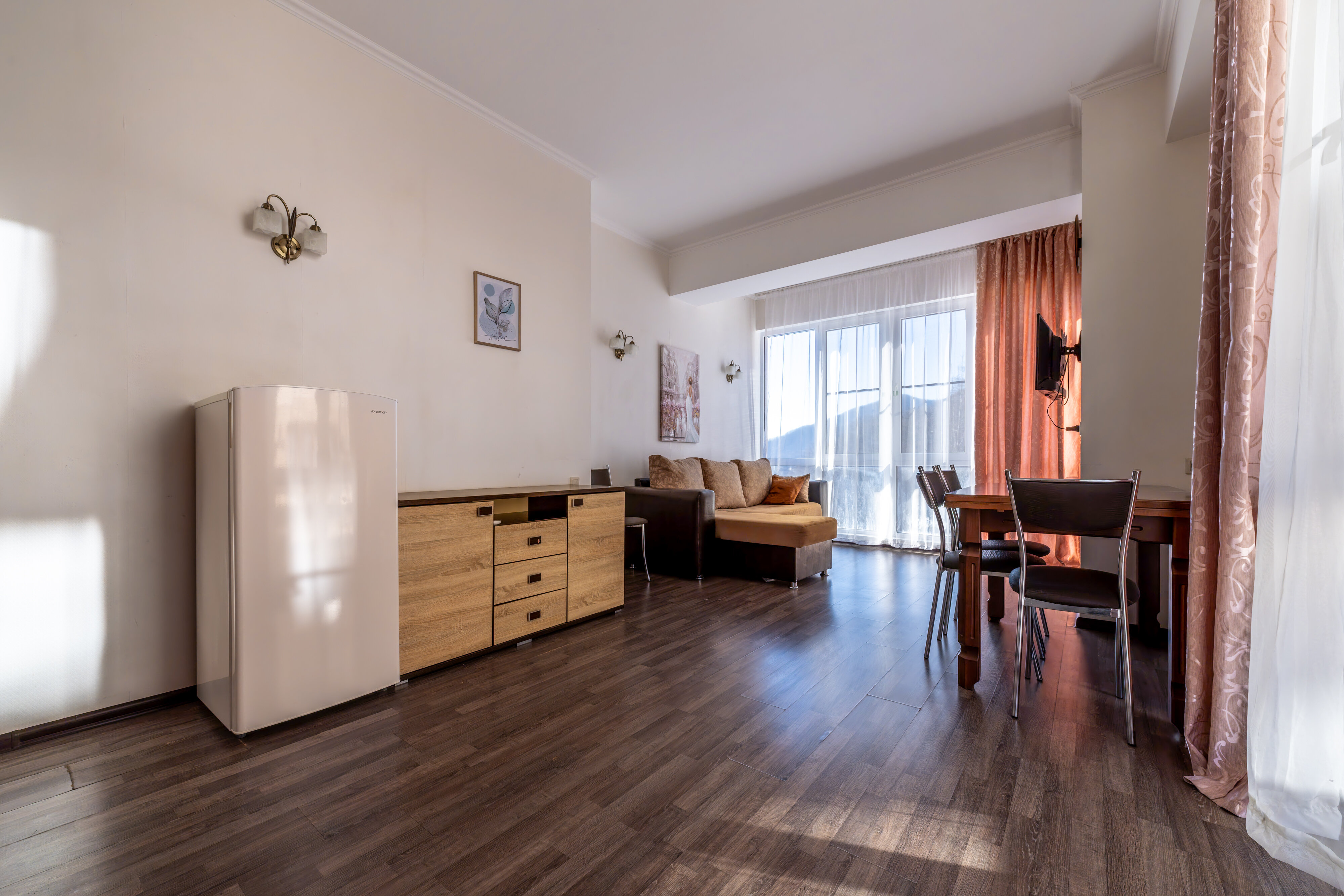 Классические апартаменты с одной  спальней  балконом и ванной 52  м2 №8