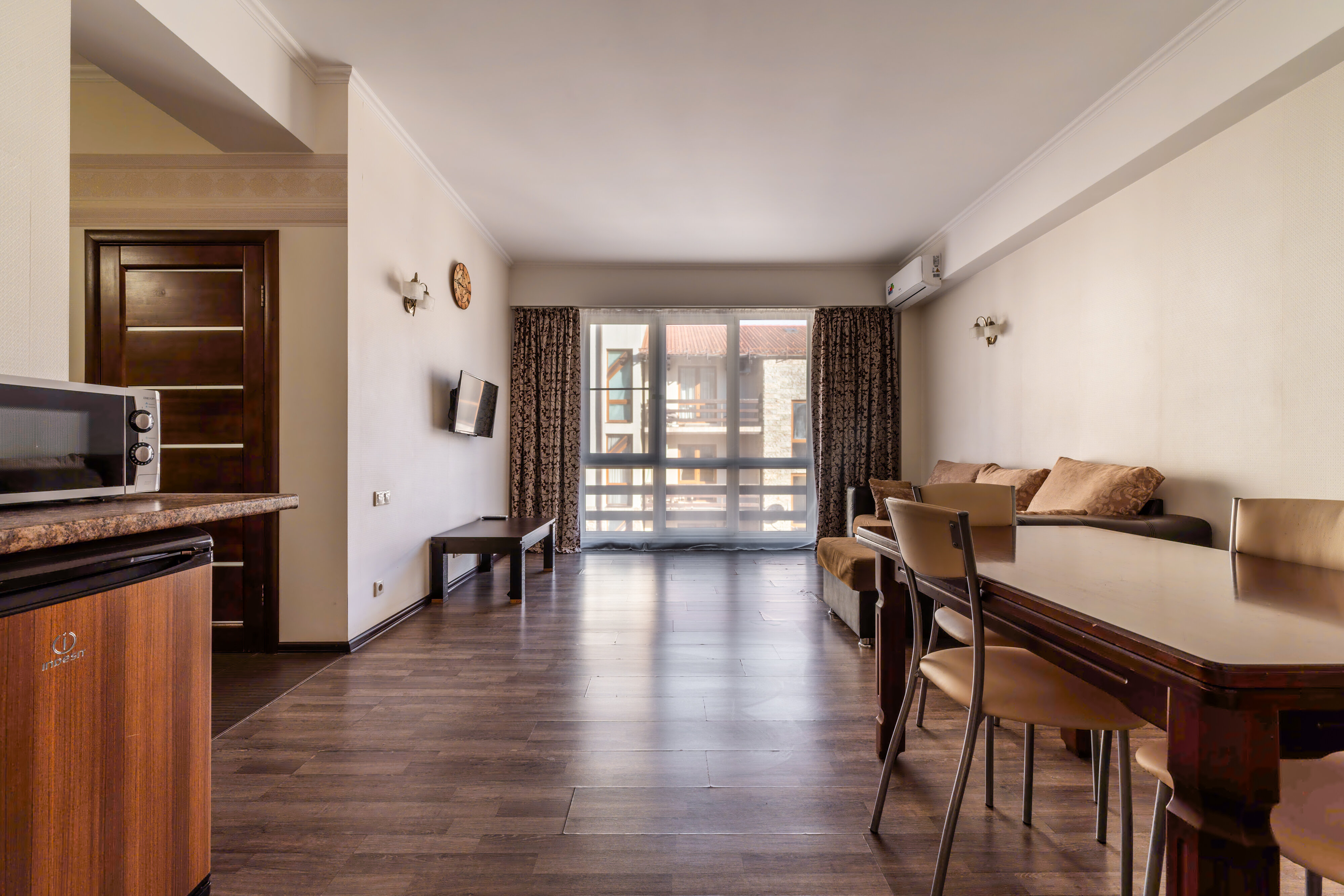 Классические Апартаменты с одной спальней и балконом 58м2 №6