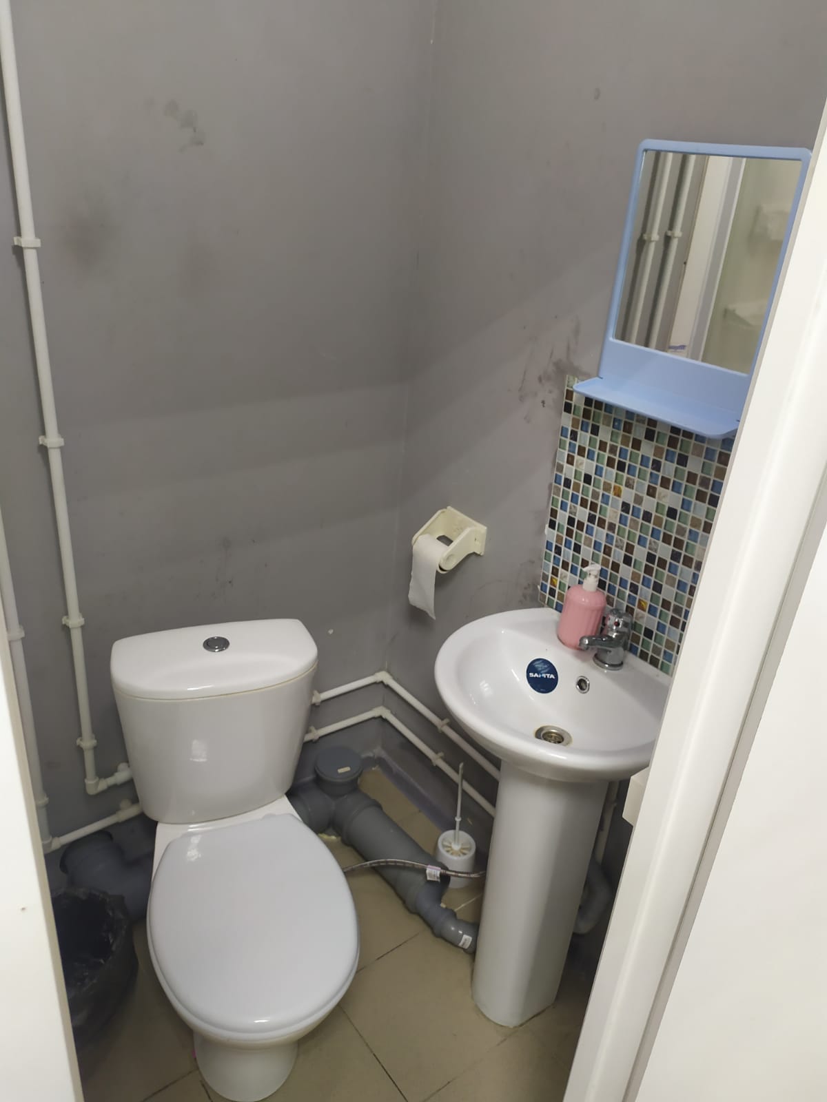 Двухместный номер с 2 отдельными кроватями и душем