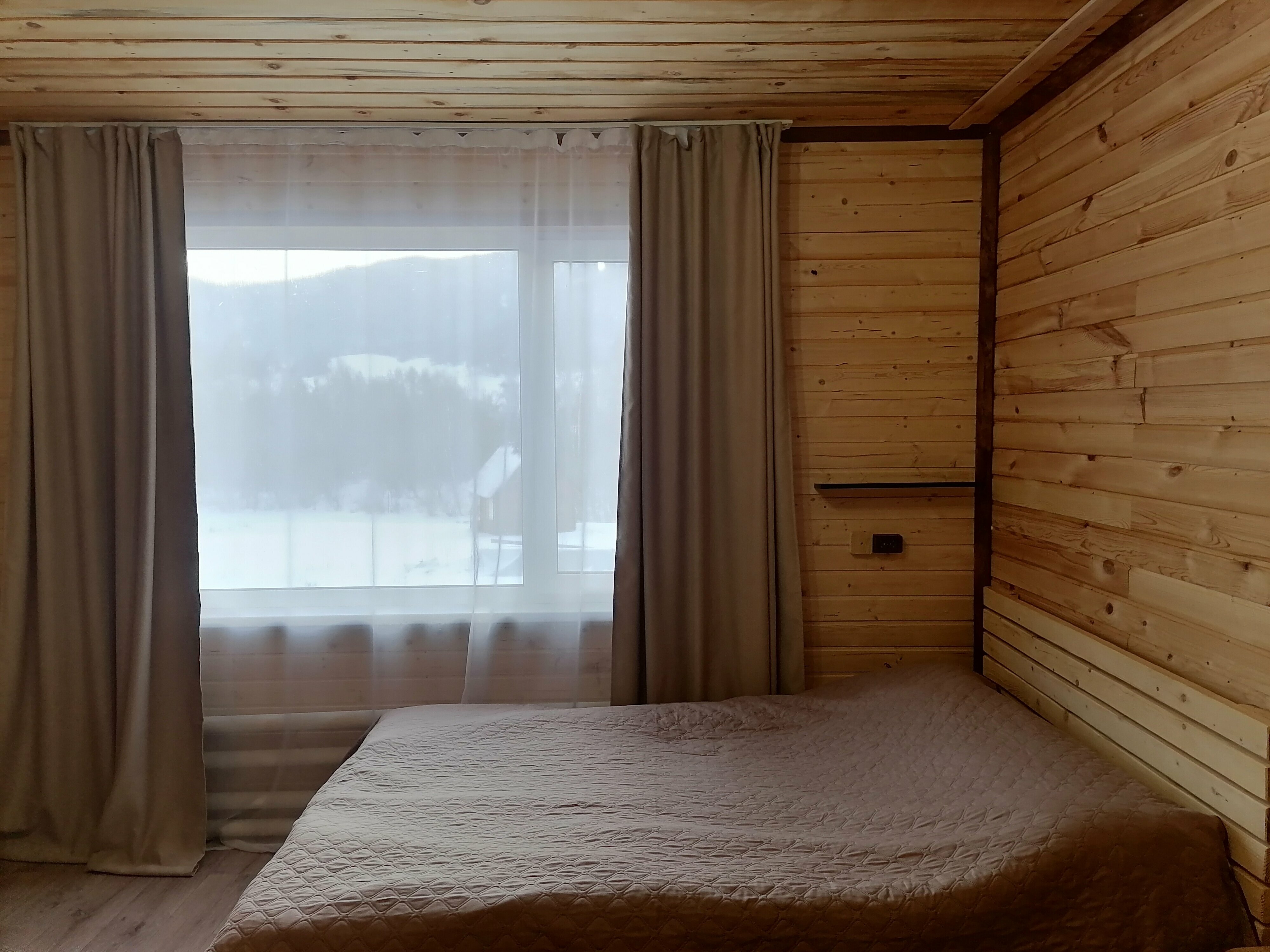 Двухместный номер с 1 кроватью или 2 отдельными кроватями, вид на горы