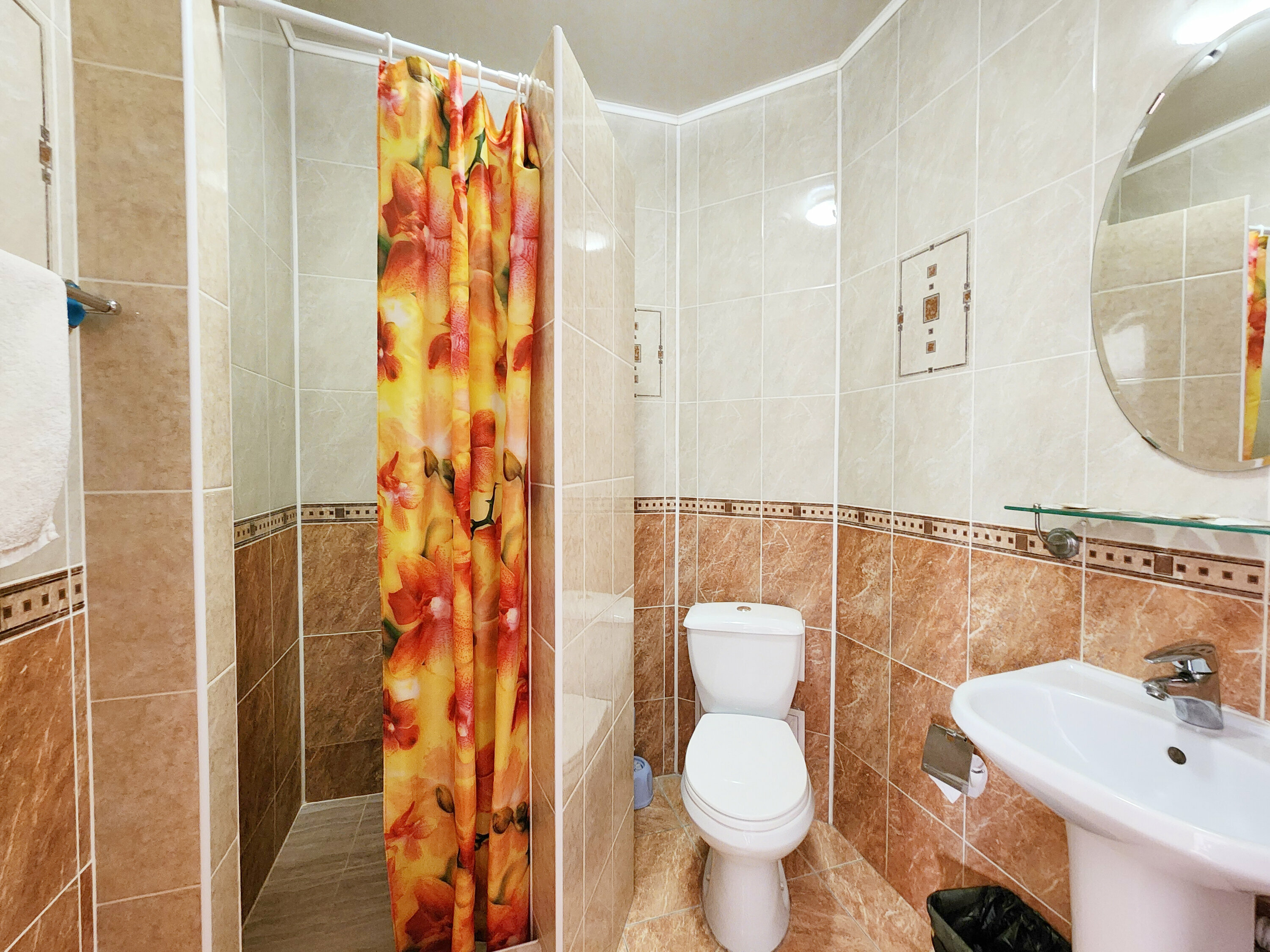 Cемейный номер с собственной ванной комнатой